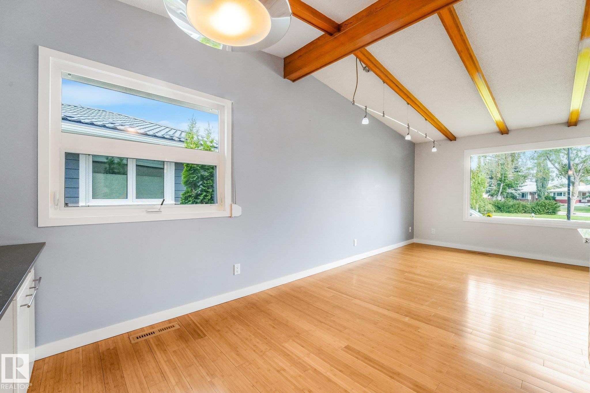 4812 Malmo Road Nw, Edmonton, AB - Indoor