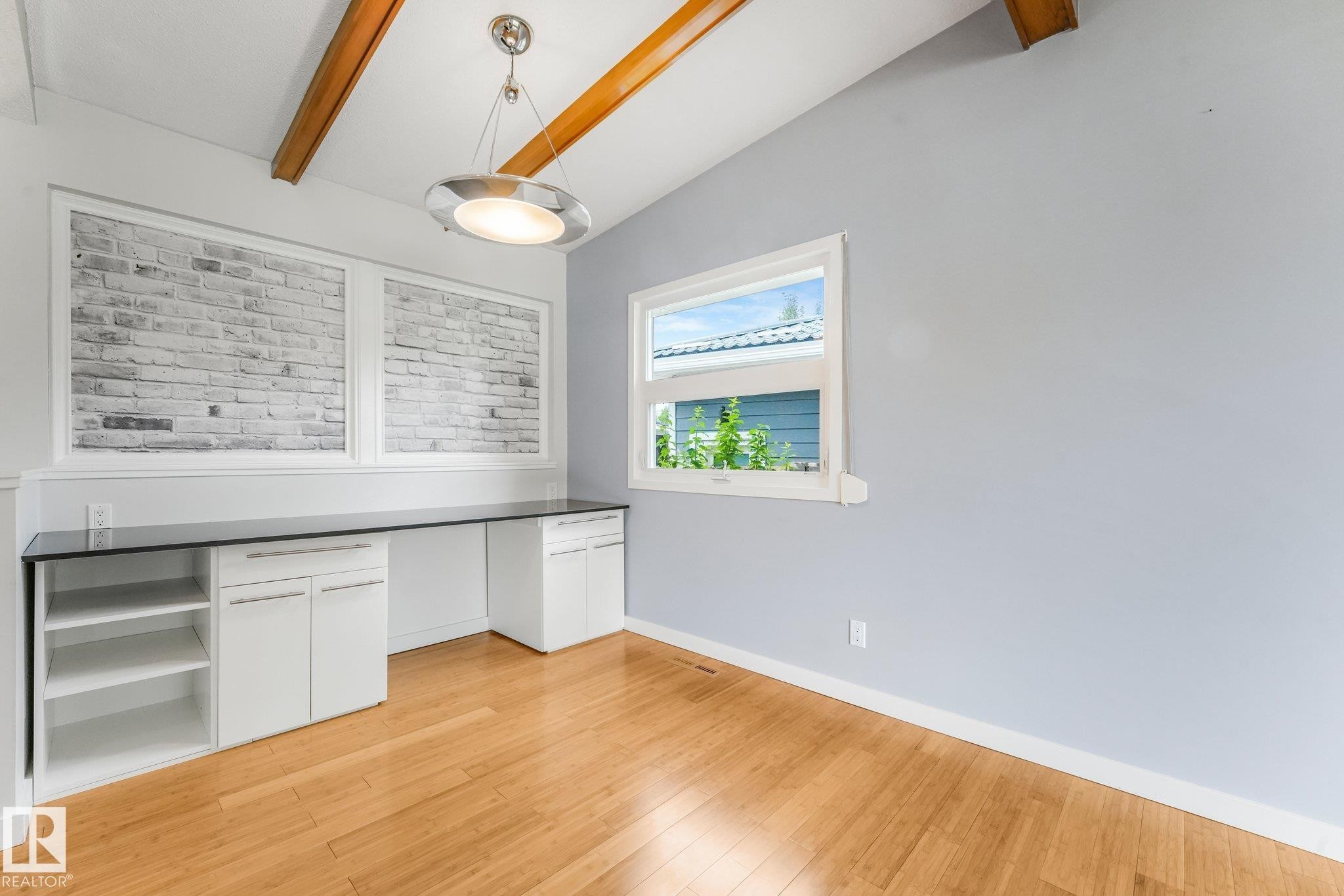4812 Malmo Road Nw, Edmonton, AB - Indoor Photo Showing Other Room