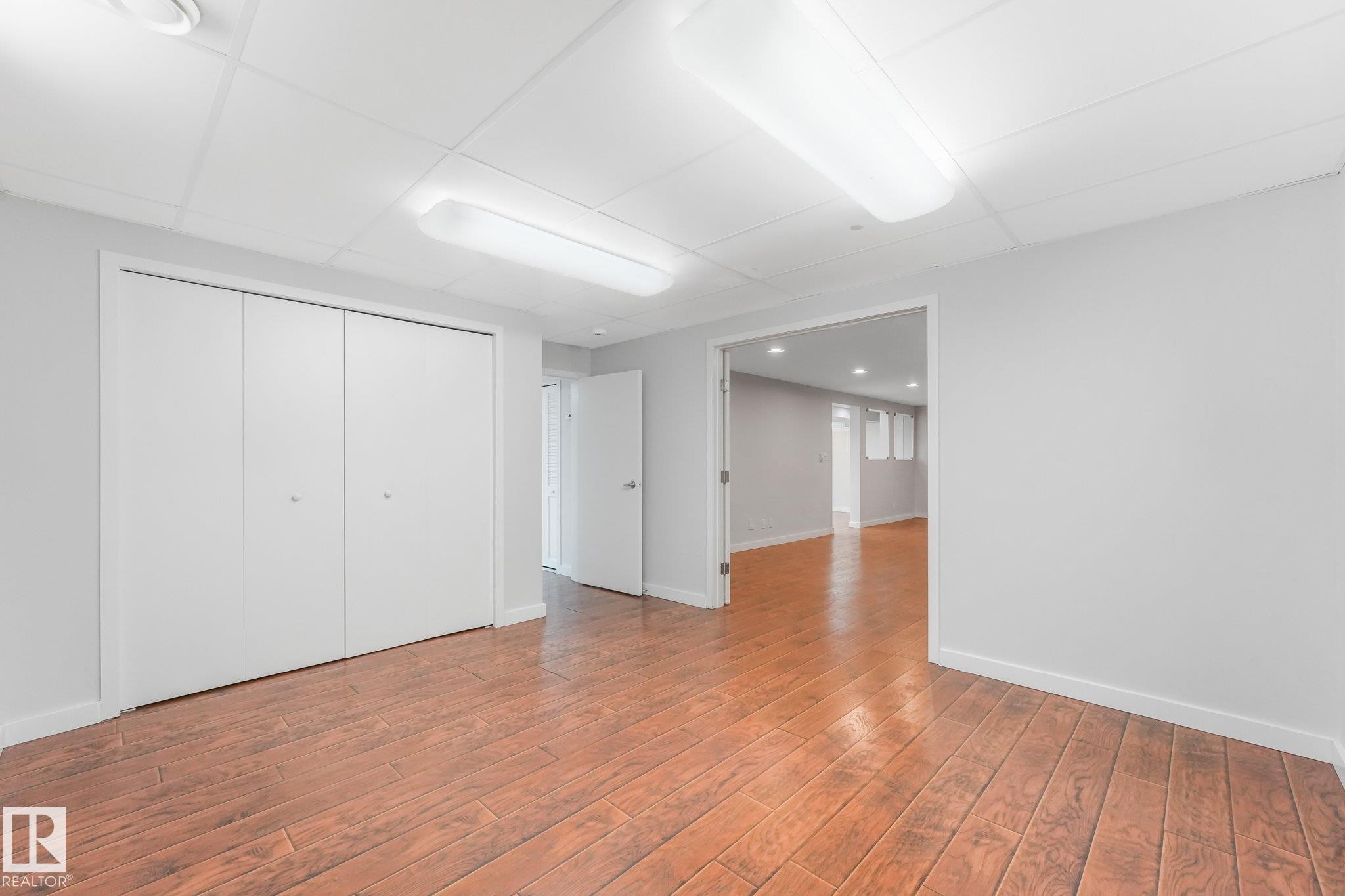 4812 Malmo Road Nw, Edmonton, AB - Indoor Photo Showing Other Room