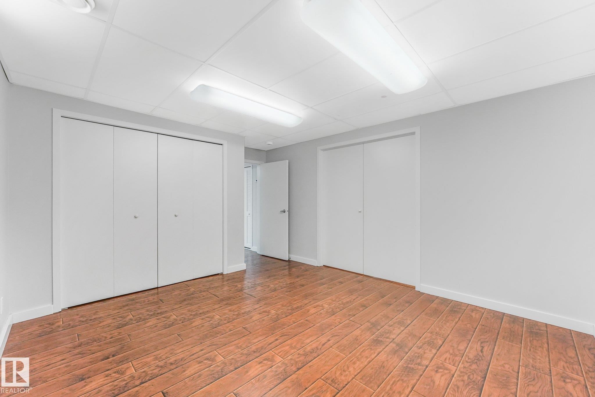 4812 Malmo Road Nw, Edmonton, AB - Indoor Photo Showing Other Room