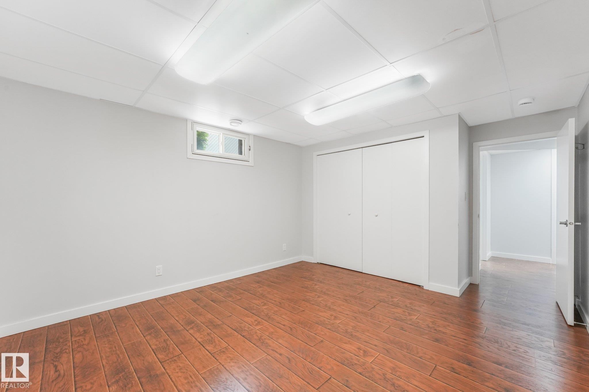 4812 Malmo Road Nw, Edmonton, AB - Indoor Photo Showing Other Room