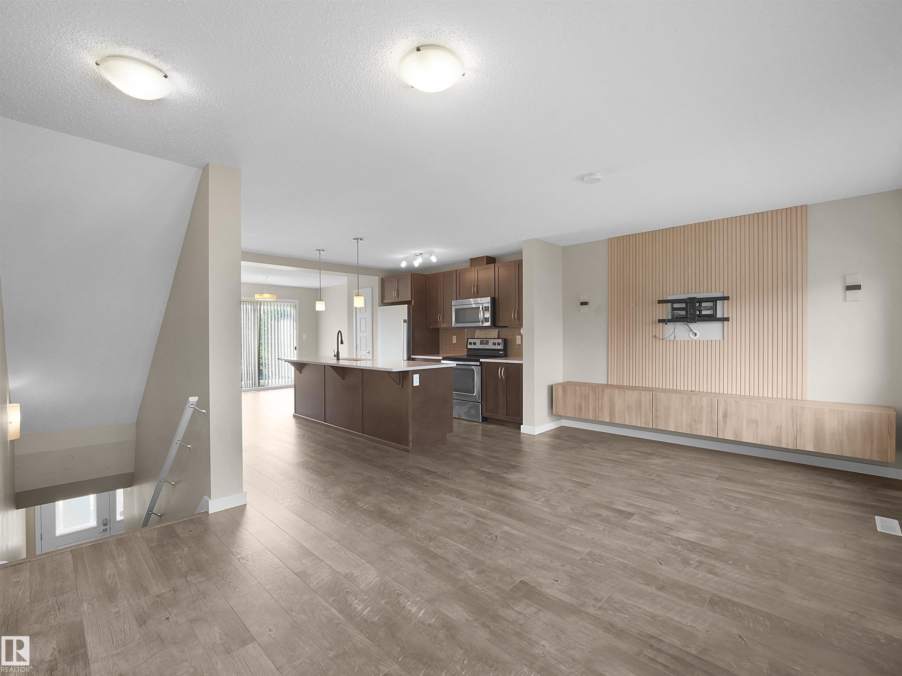 3346 15A Avenue Nw, Edmonton, AB