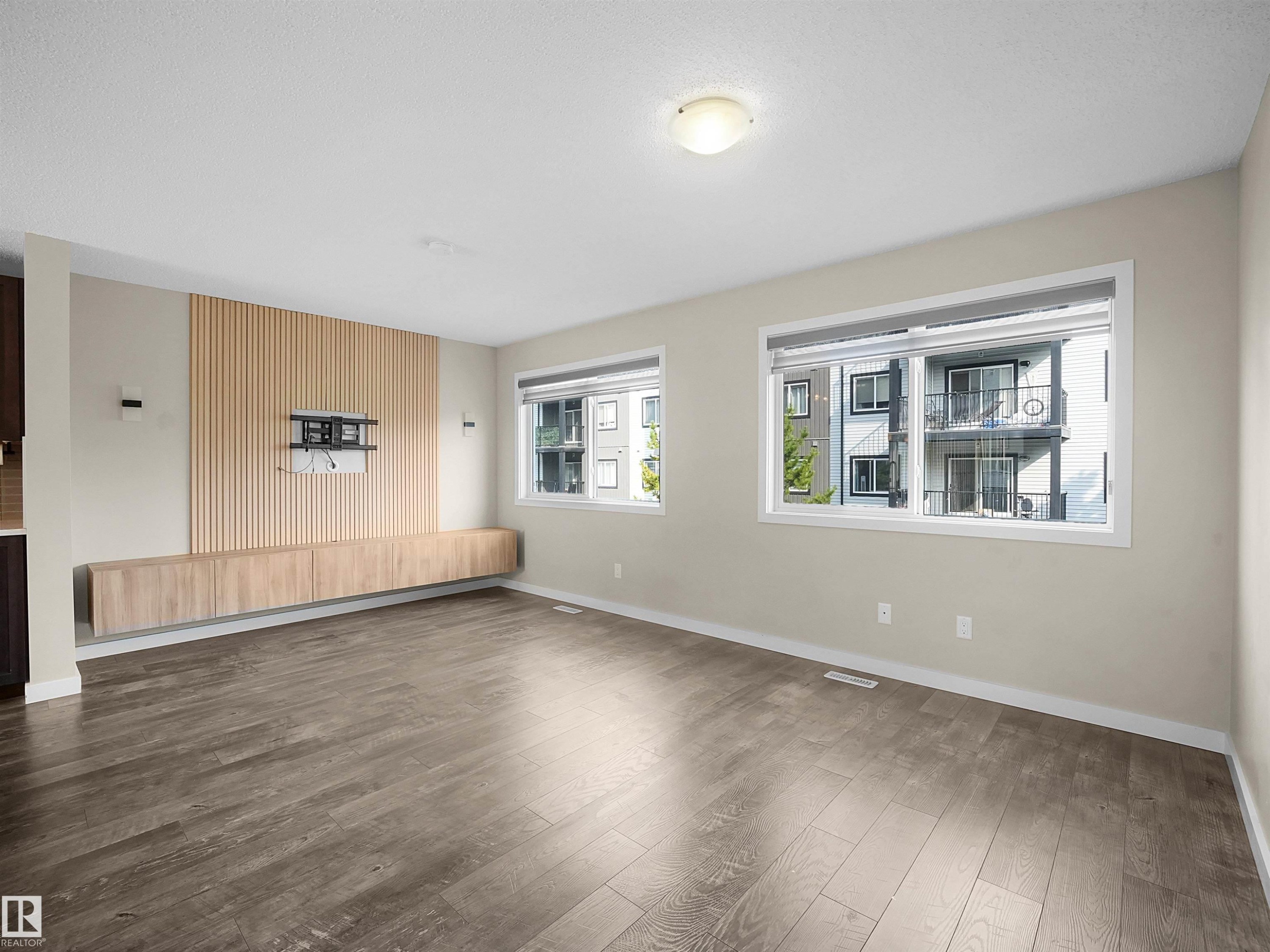 3346 15A Avenue Nw, Edmonton, AB