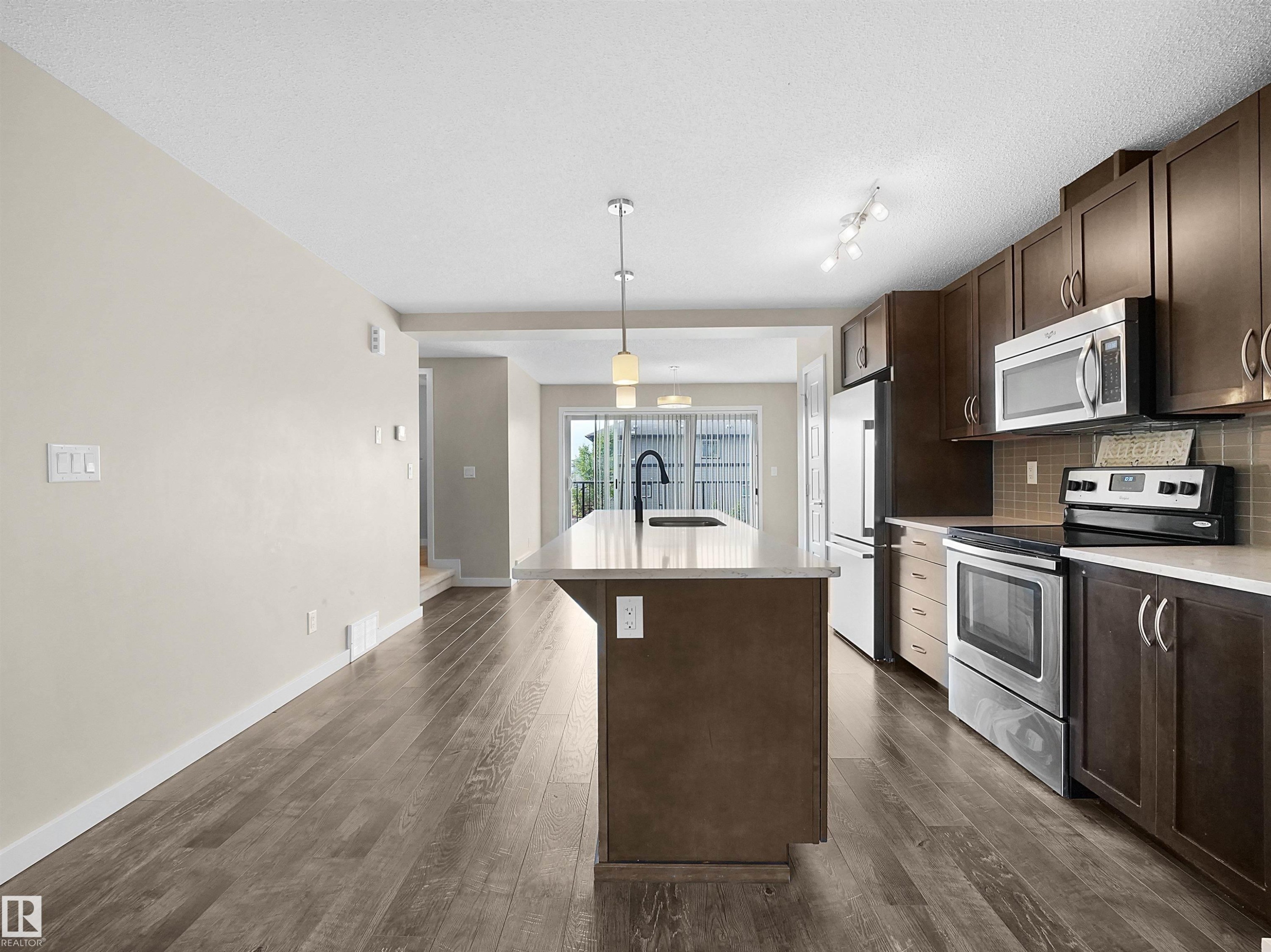 3346 15A Avenue Nw, Edmonton, AB