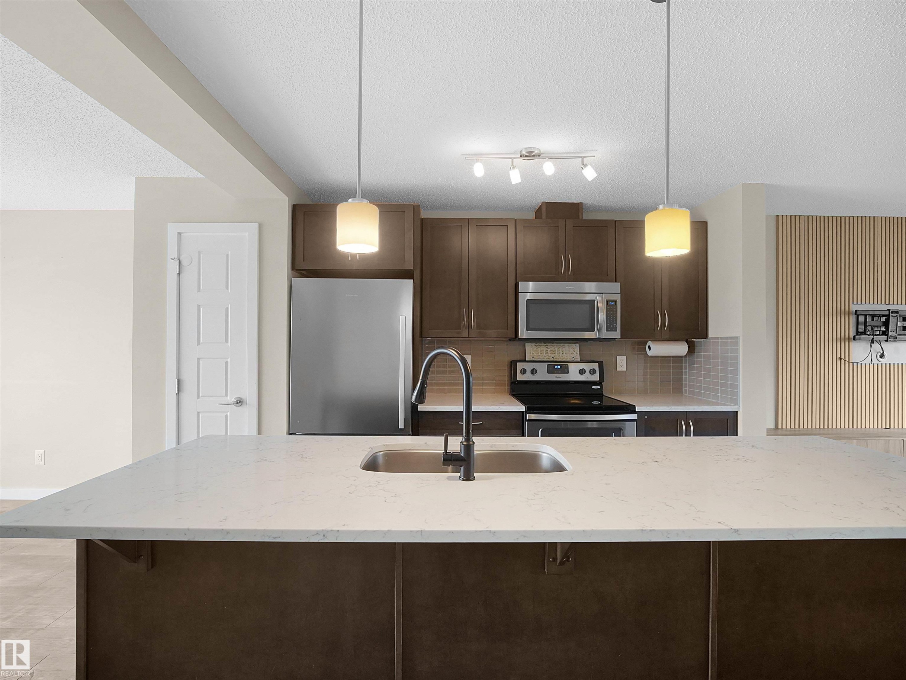 3346 15A Avenue Nw, Edmonton, AB