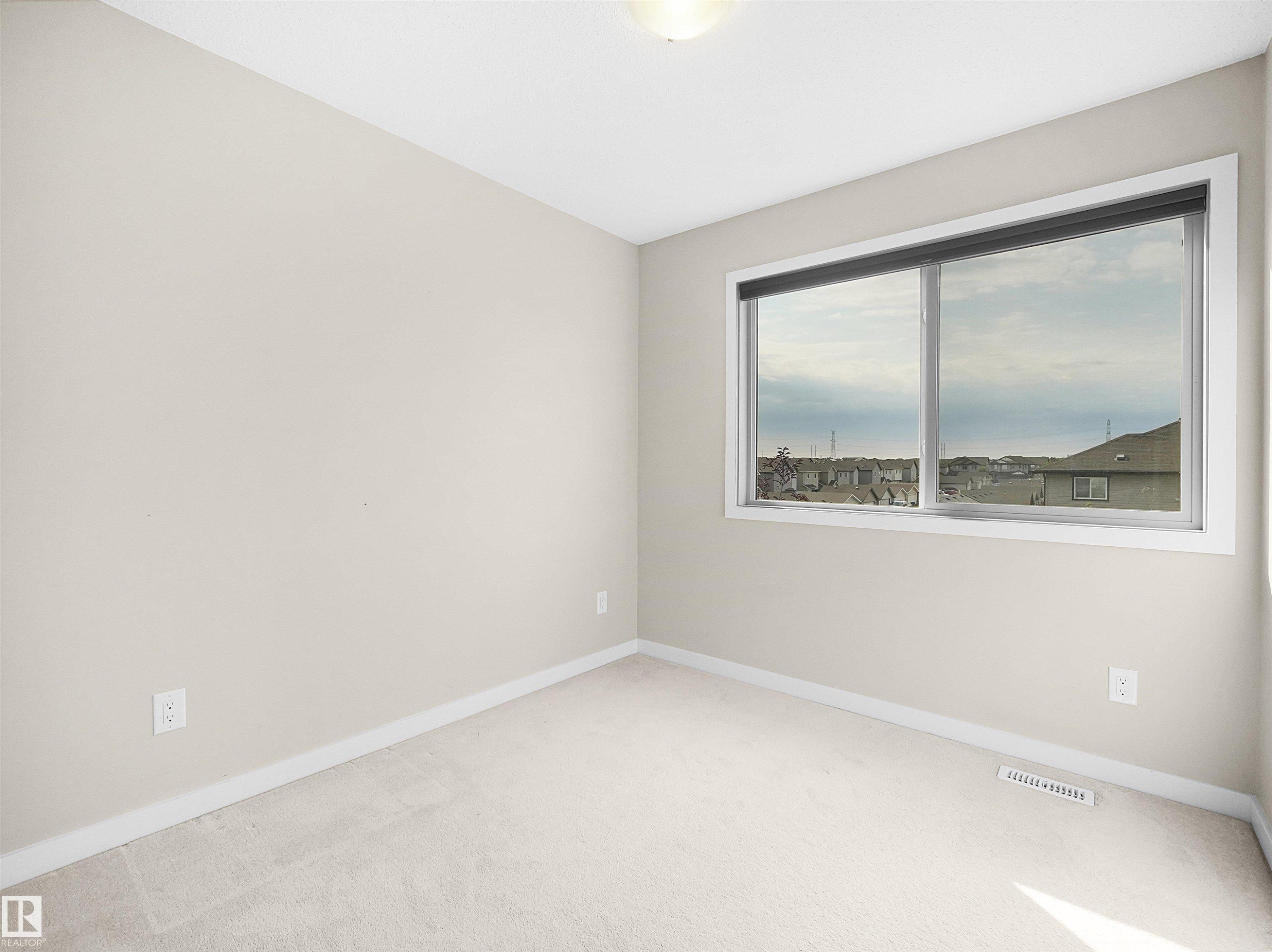 3346 15A Avenue Nw, Edmonton, AB