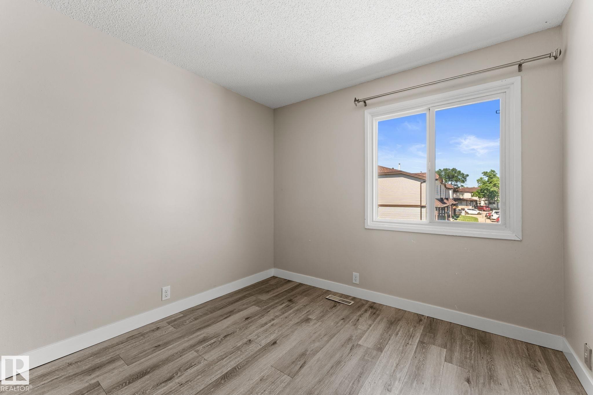 5410 146 Avenue Nw, Edmonton, AB