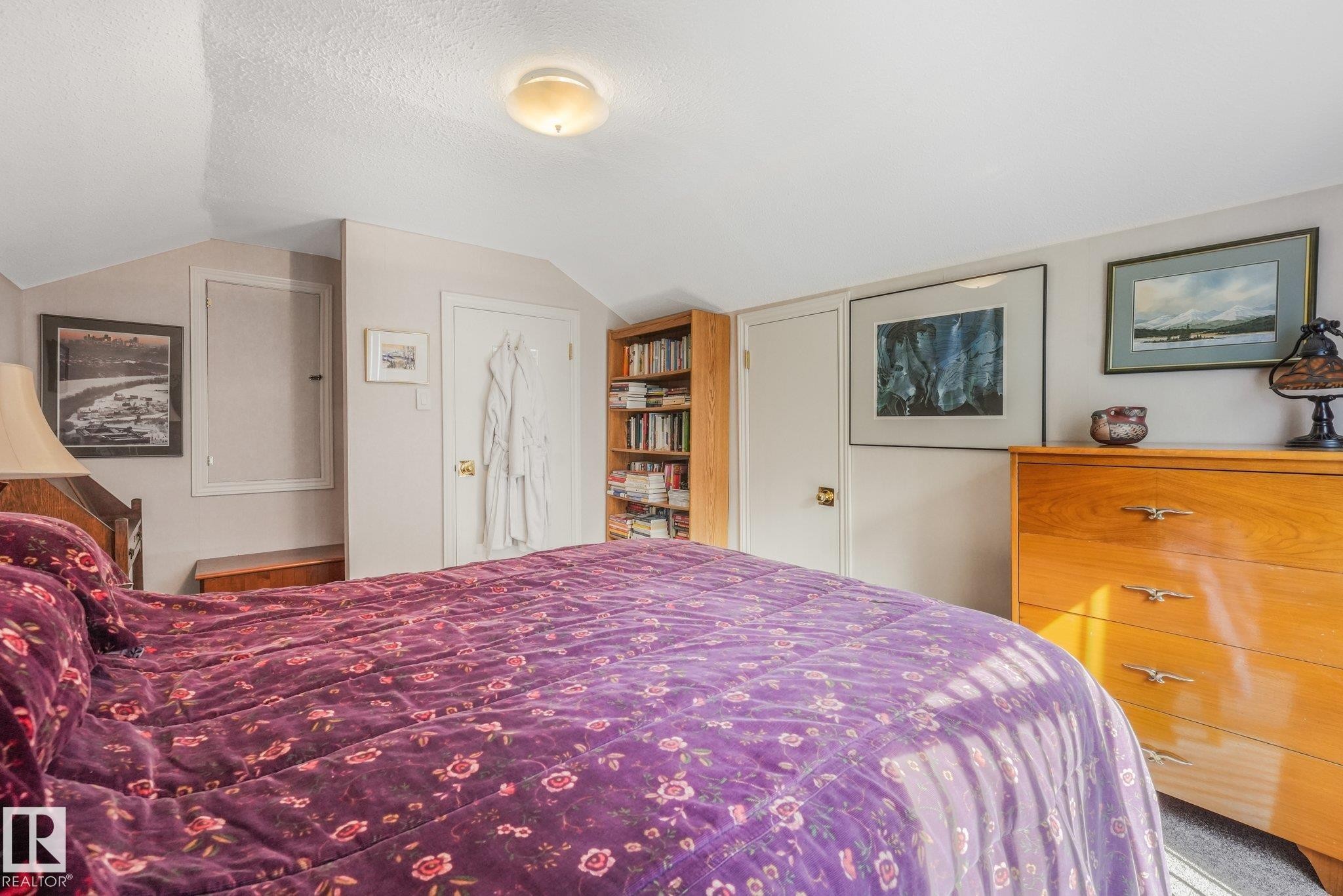 2nd bedroom on 3rd floor - 10531 137 Street Nw, Edmonton, AB