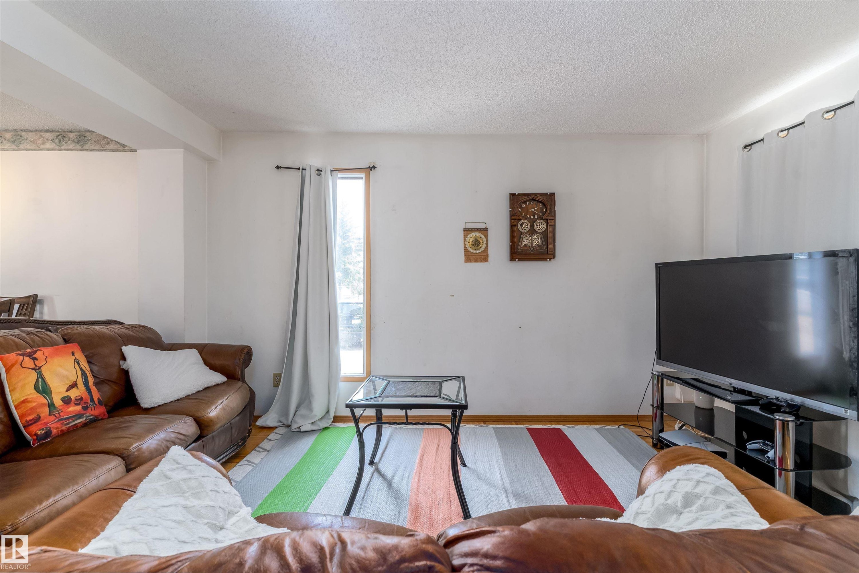 14737 25 Street Nw, Edmonton, AB