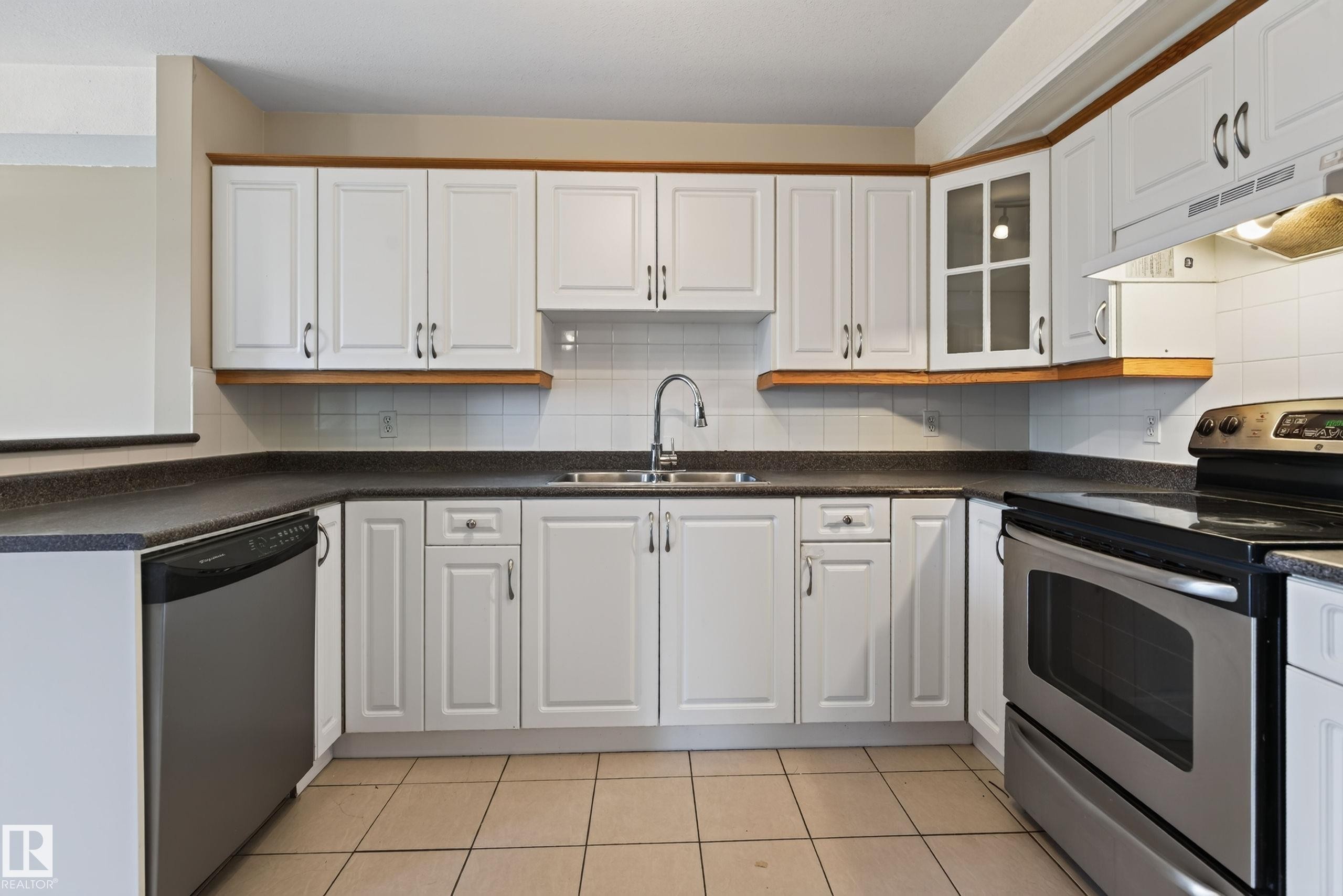 #3 2505 42 St Nw, Edmonton, AB