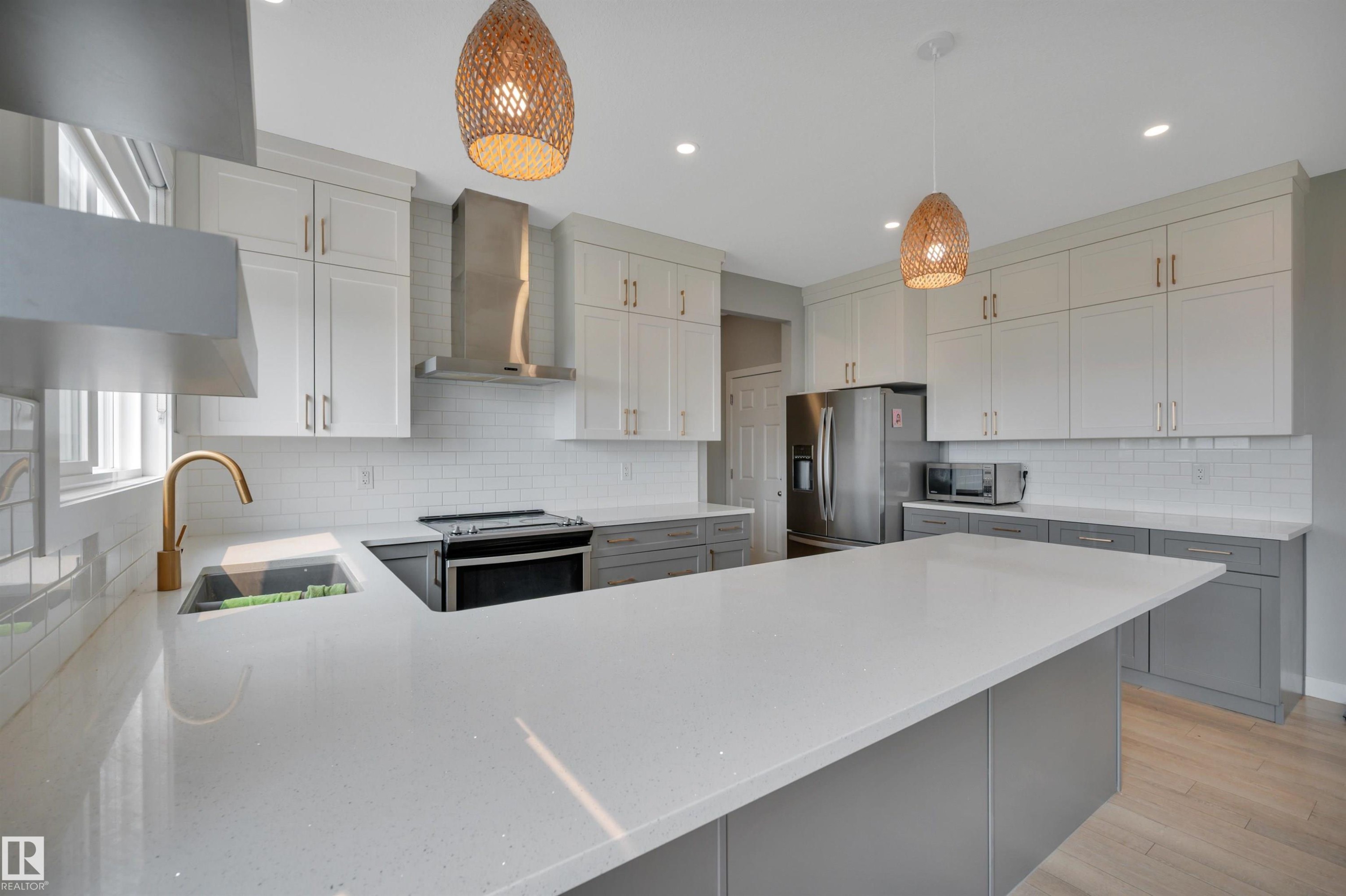 20007 15 Avenue Nw, Edmonton, AB