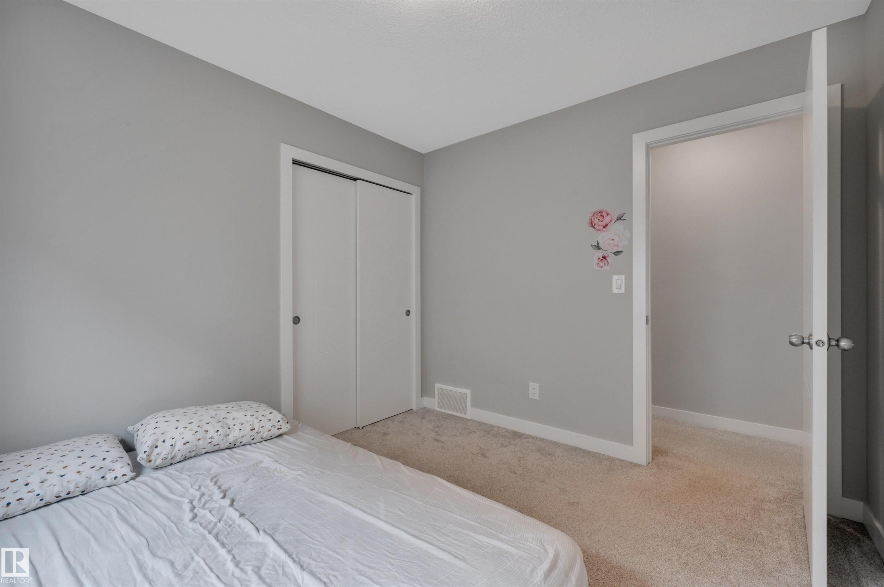 20007 15 Avenue Nw, Edmonton, AB