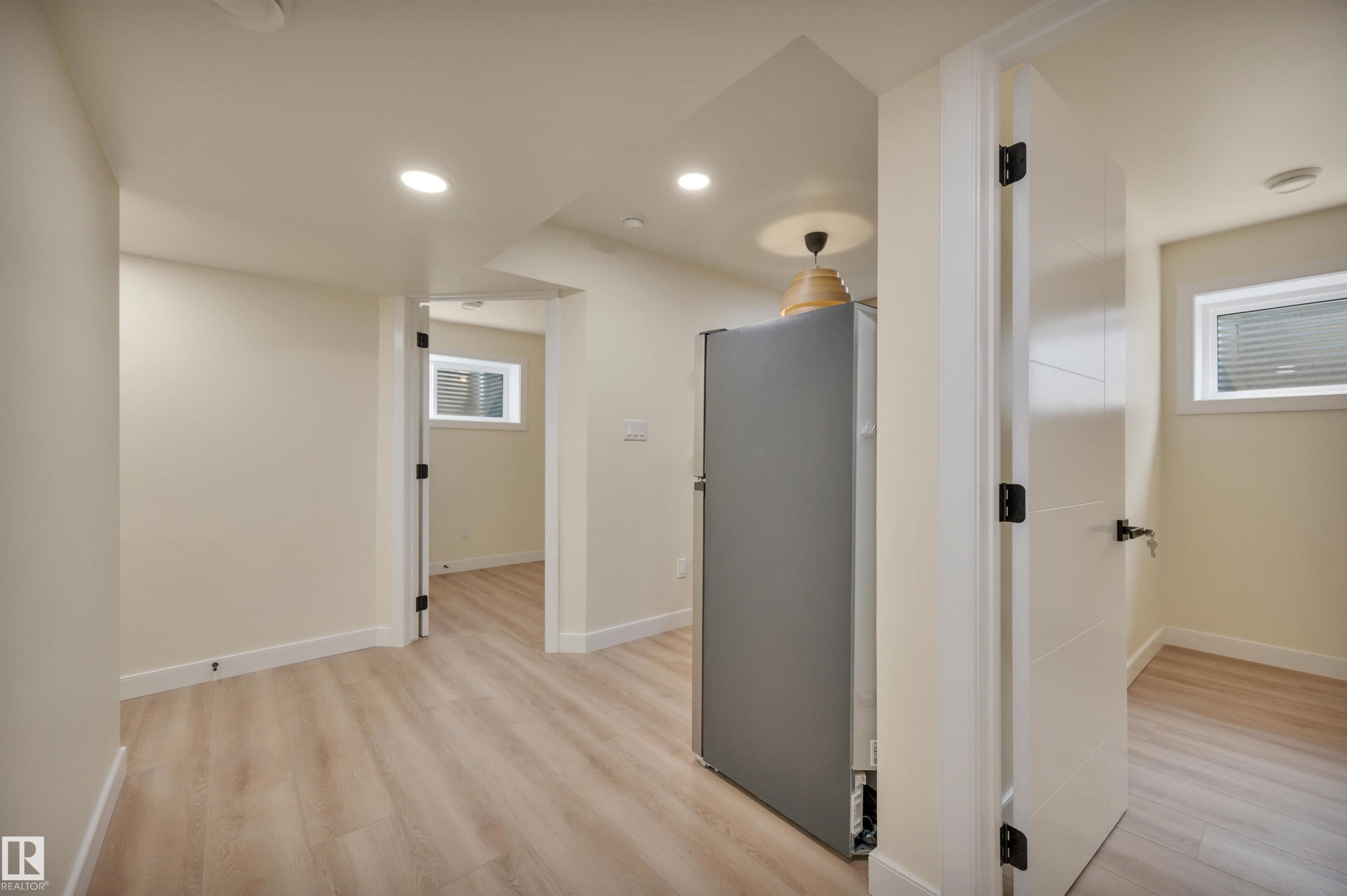 20007 15 Avenue Nw, Edmonton, AB