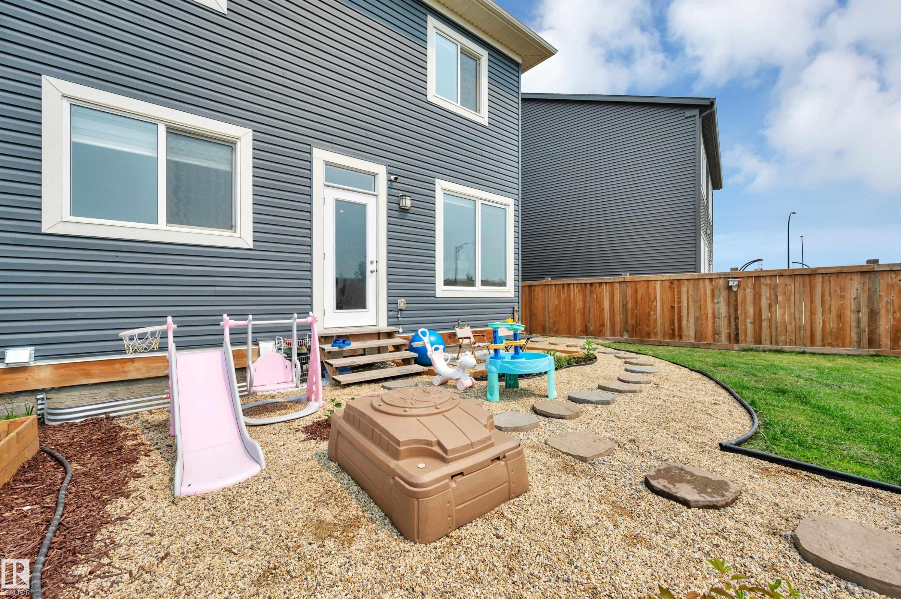 20007 15 Avenue Nw, Edmonton, AB