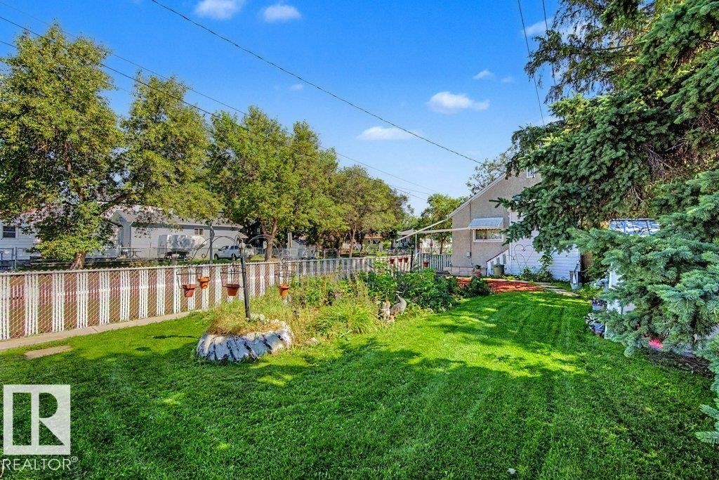 11348 85 Street Nw, Edmonton, AB