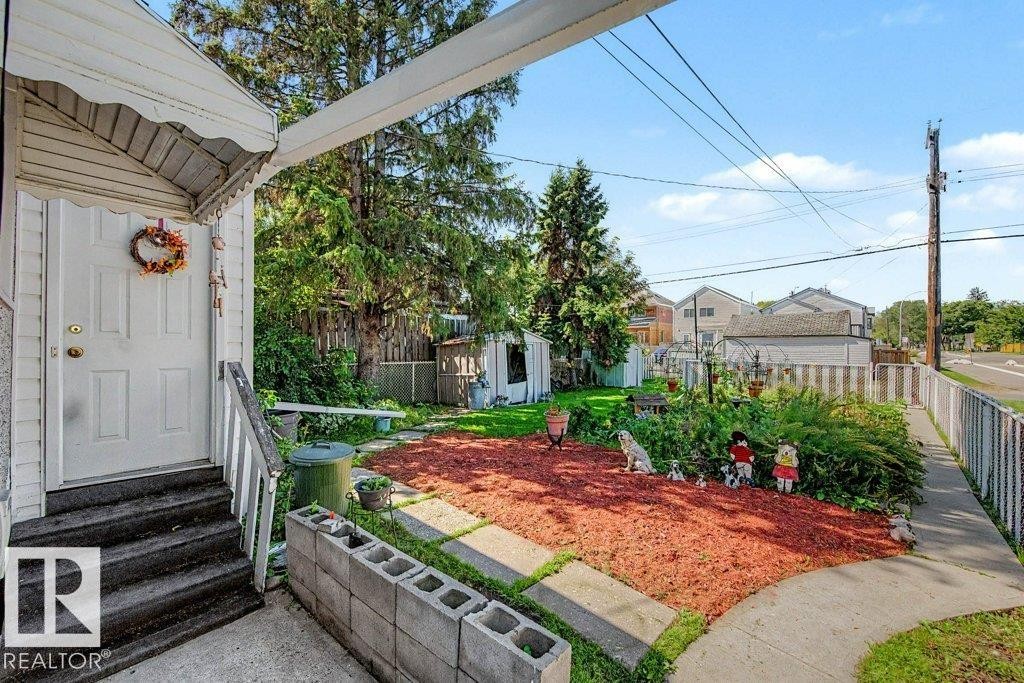 11348 85 Street Nw, Edmonton, AB