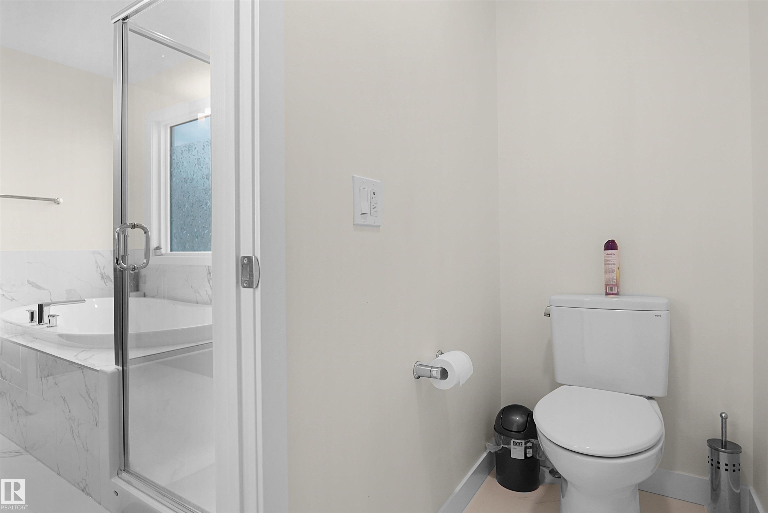 196 Edgewater Circle, Leduc, AB