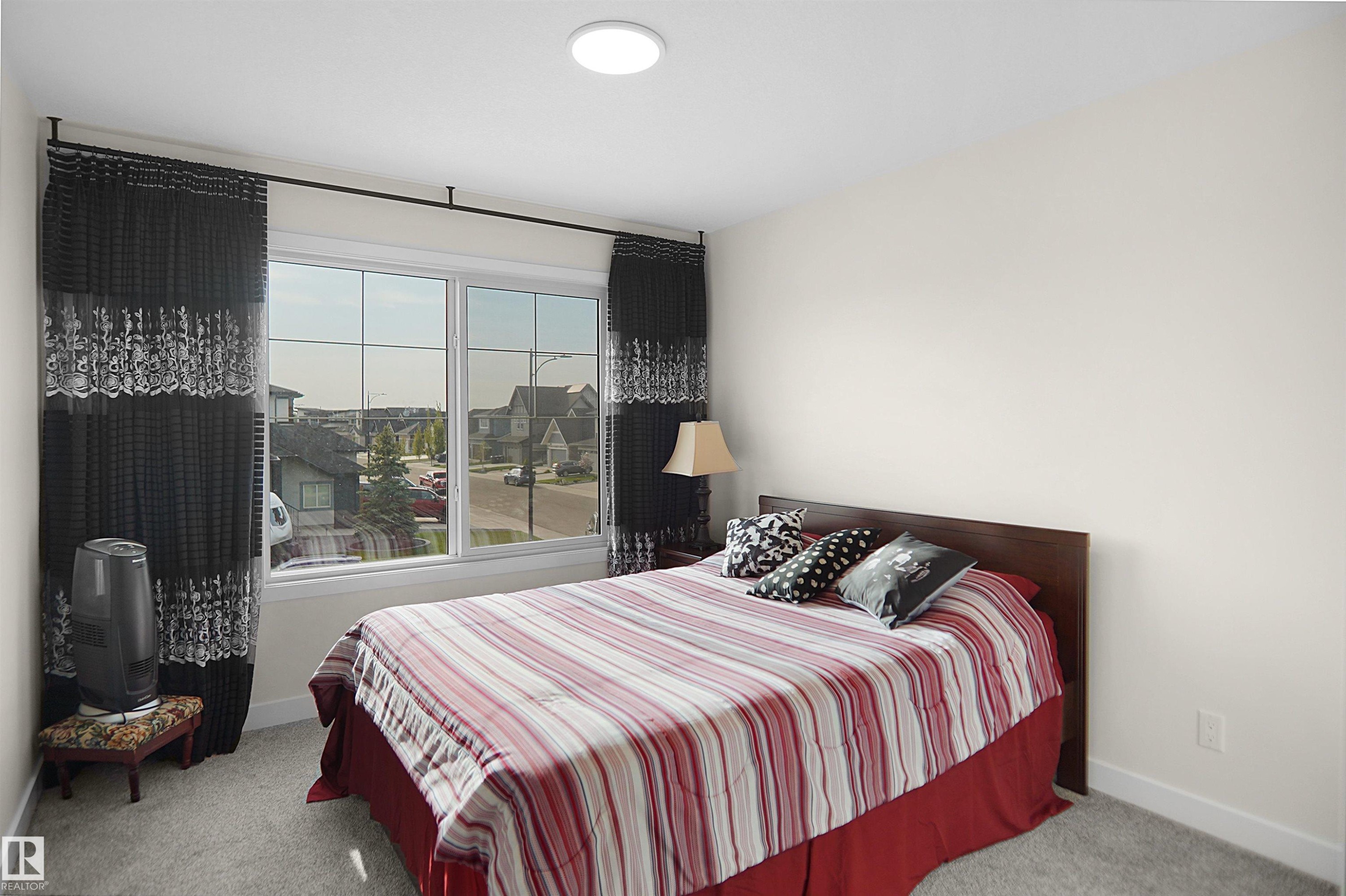196 Edgewater Circle, Leduc, AB