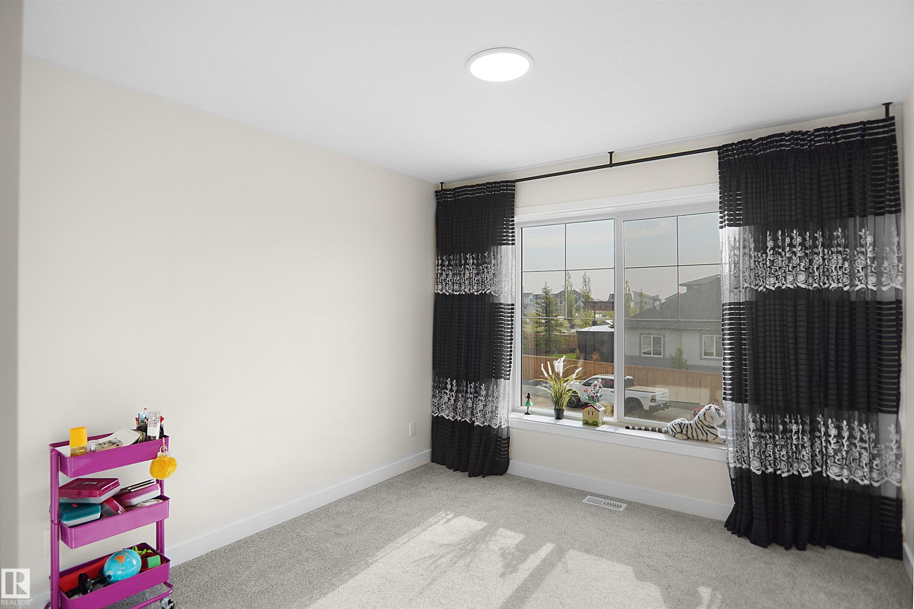 196 Edgewater Circle, Leduc, AB