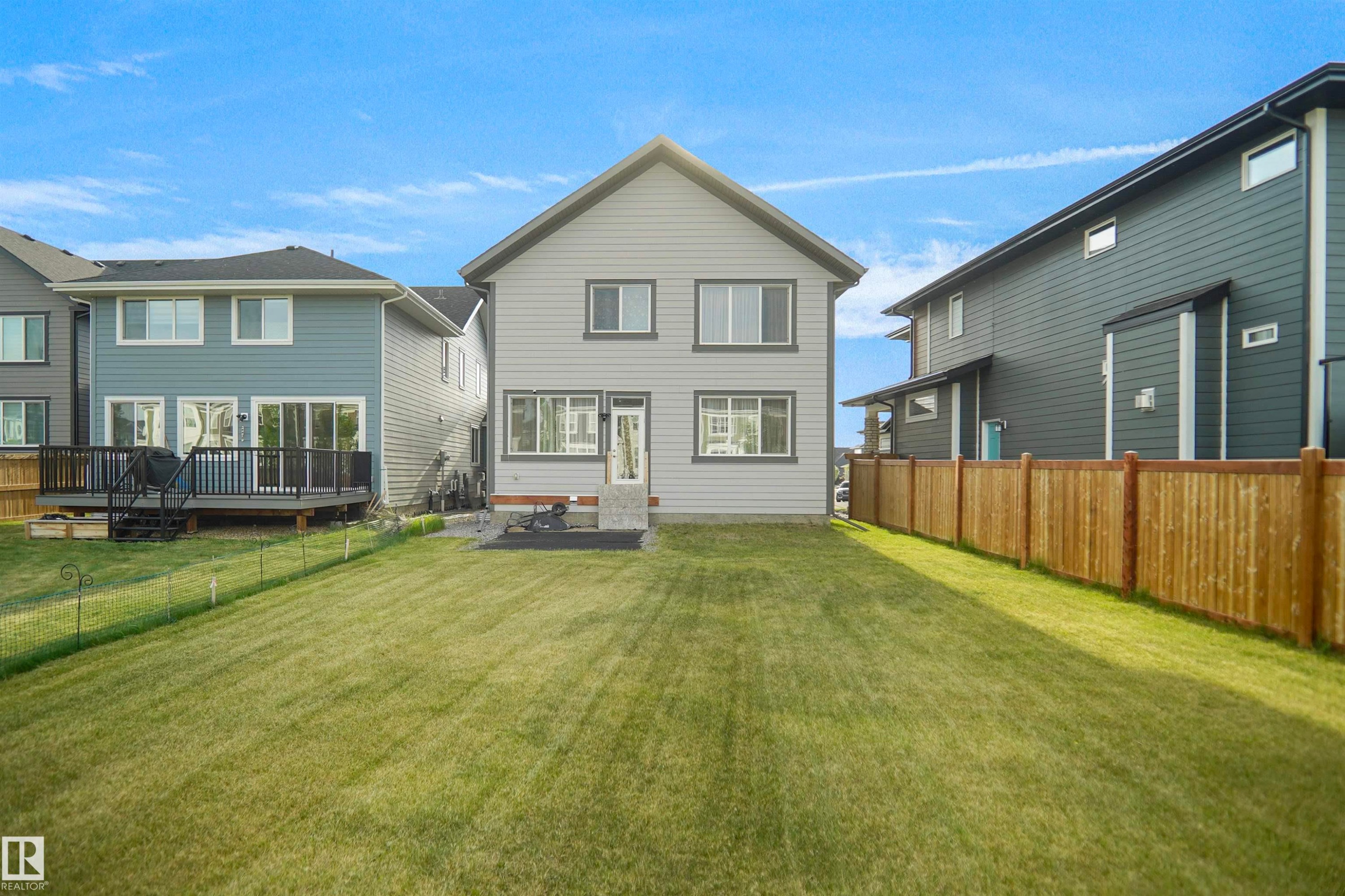 196 Edgewater Circle, Leduc, AB