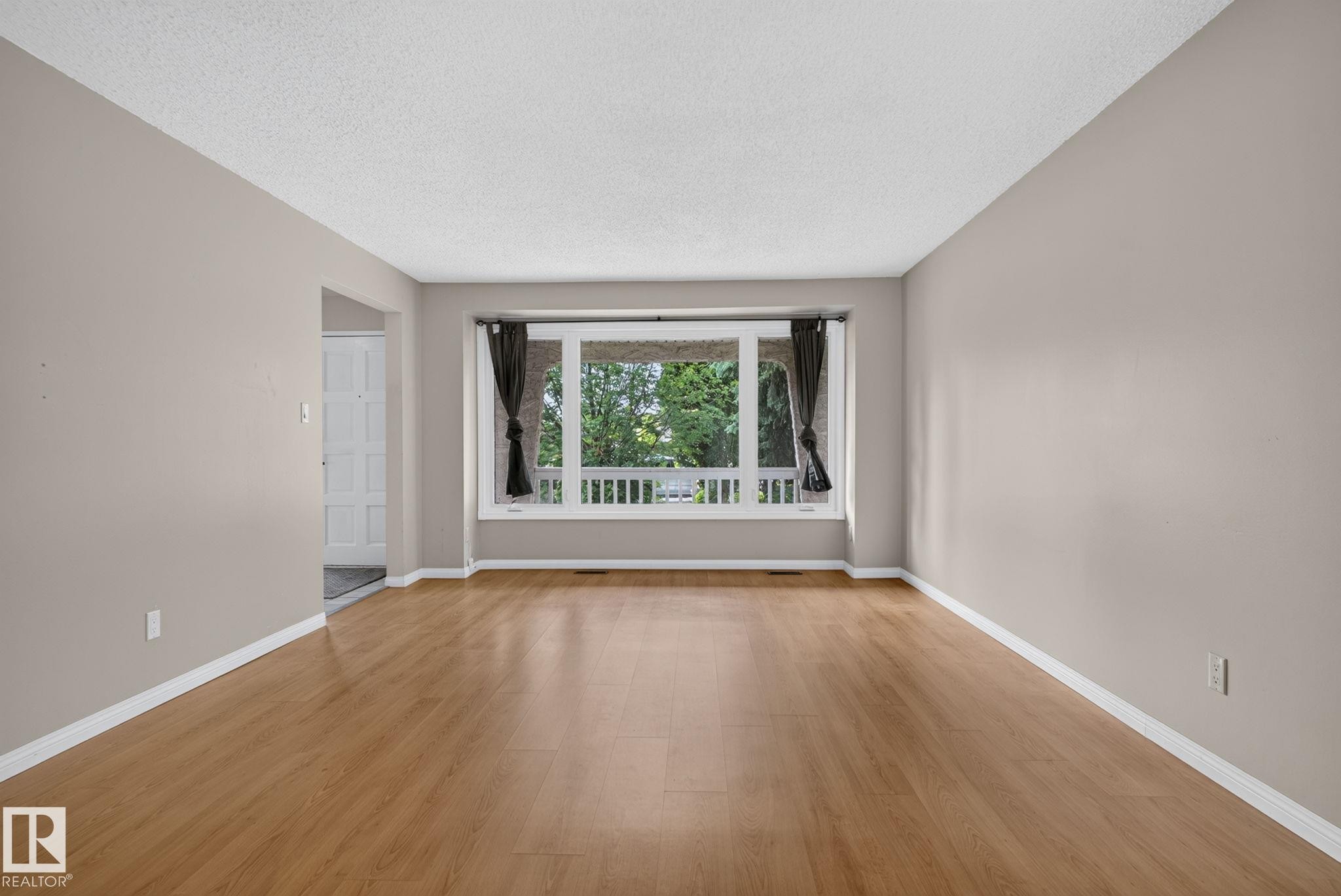14703 58 Ave Nw, Edmonton, AB