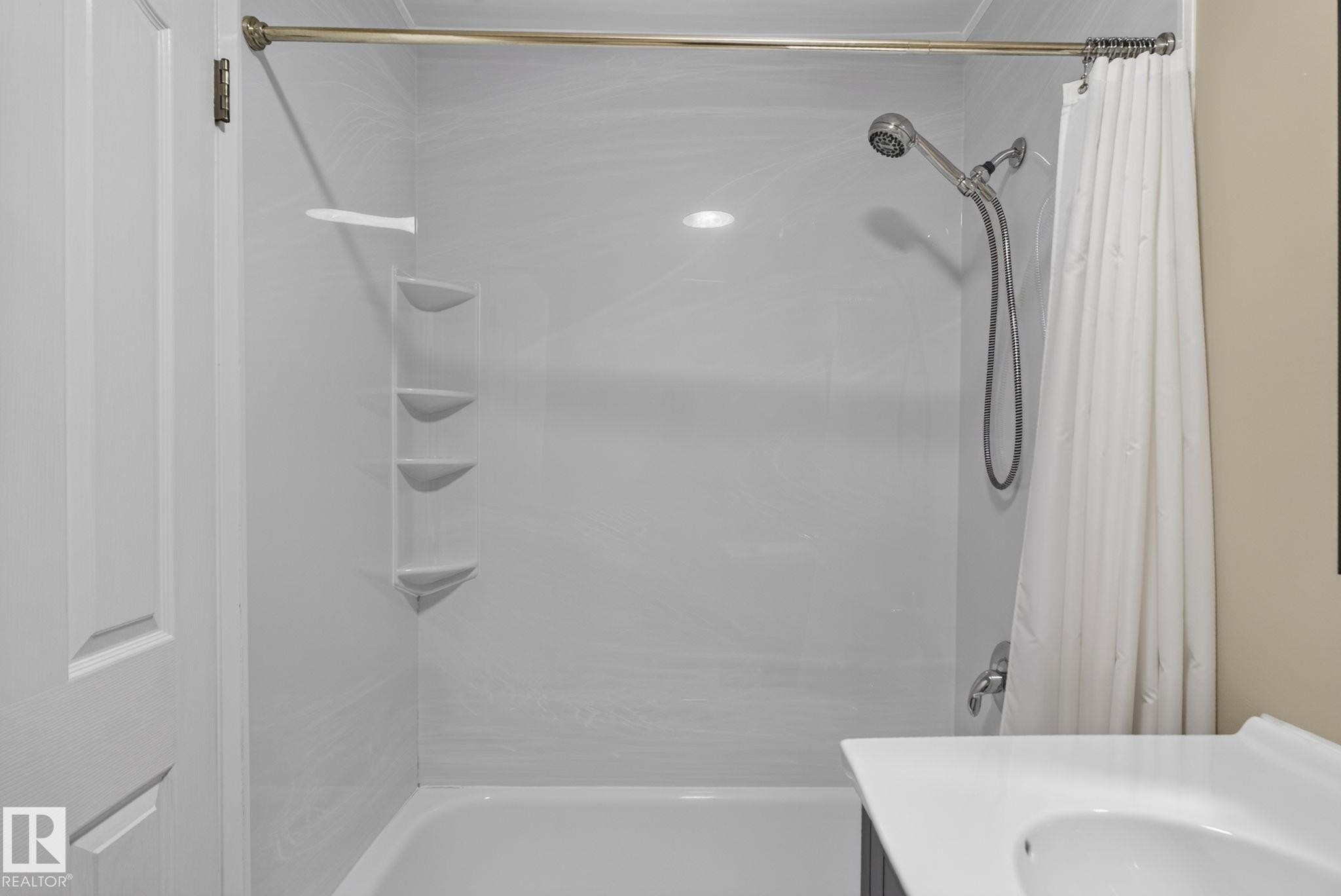 14703 58 Ave Nw, Edmonton, AB