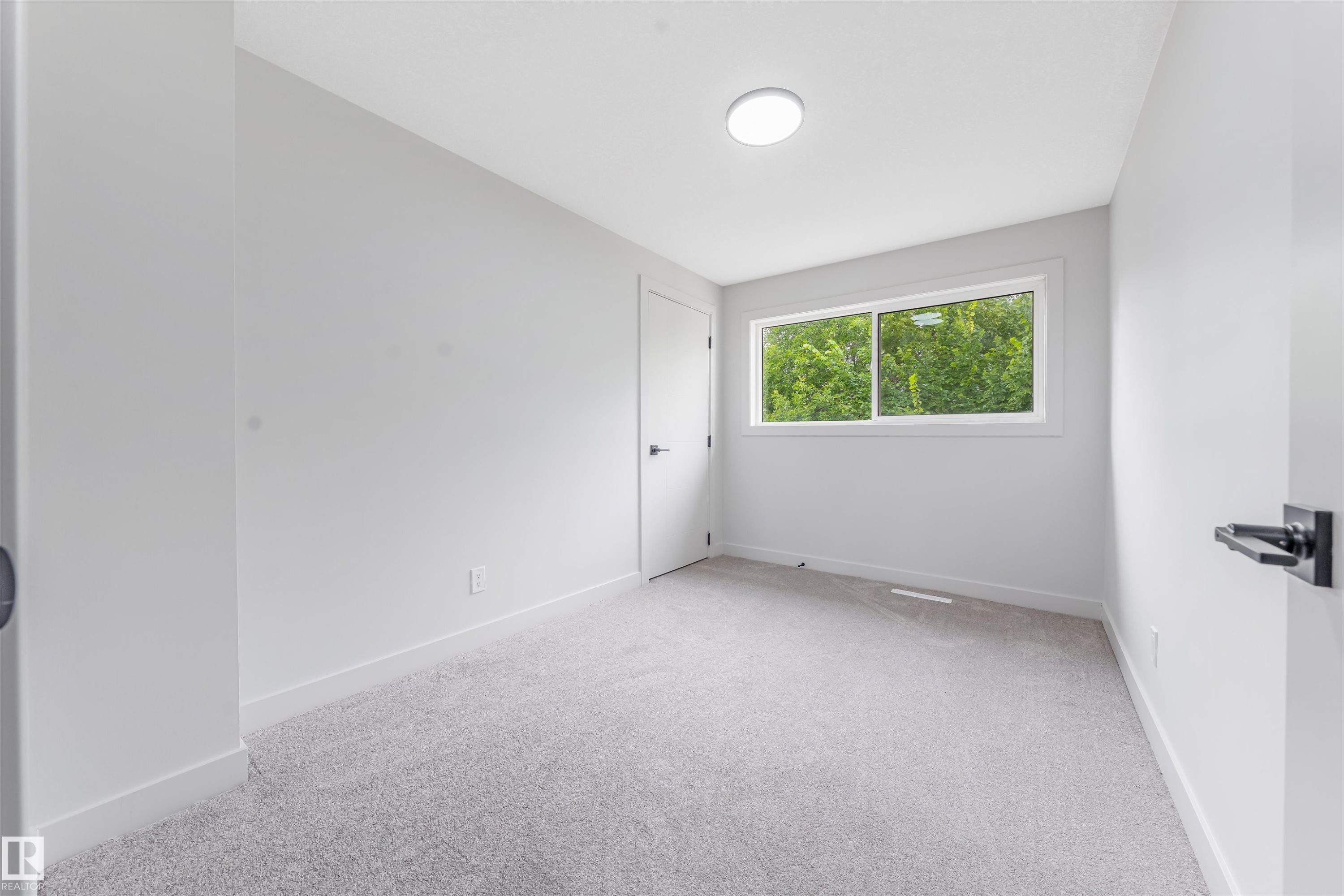 13309 89A Street Nw, Edmonton, AB
