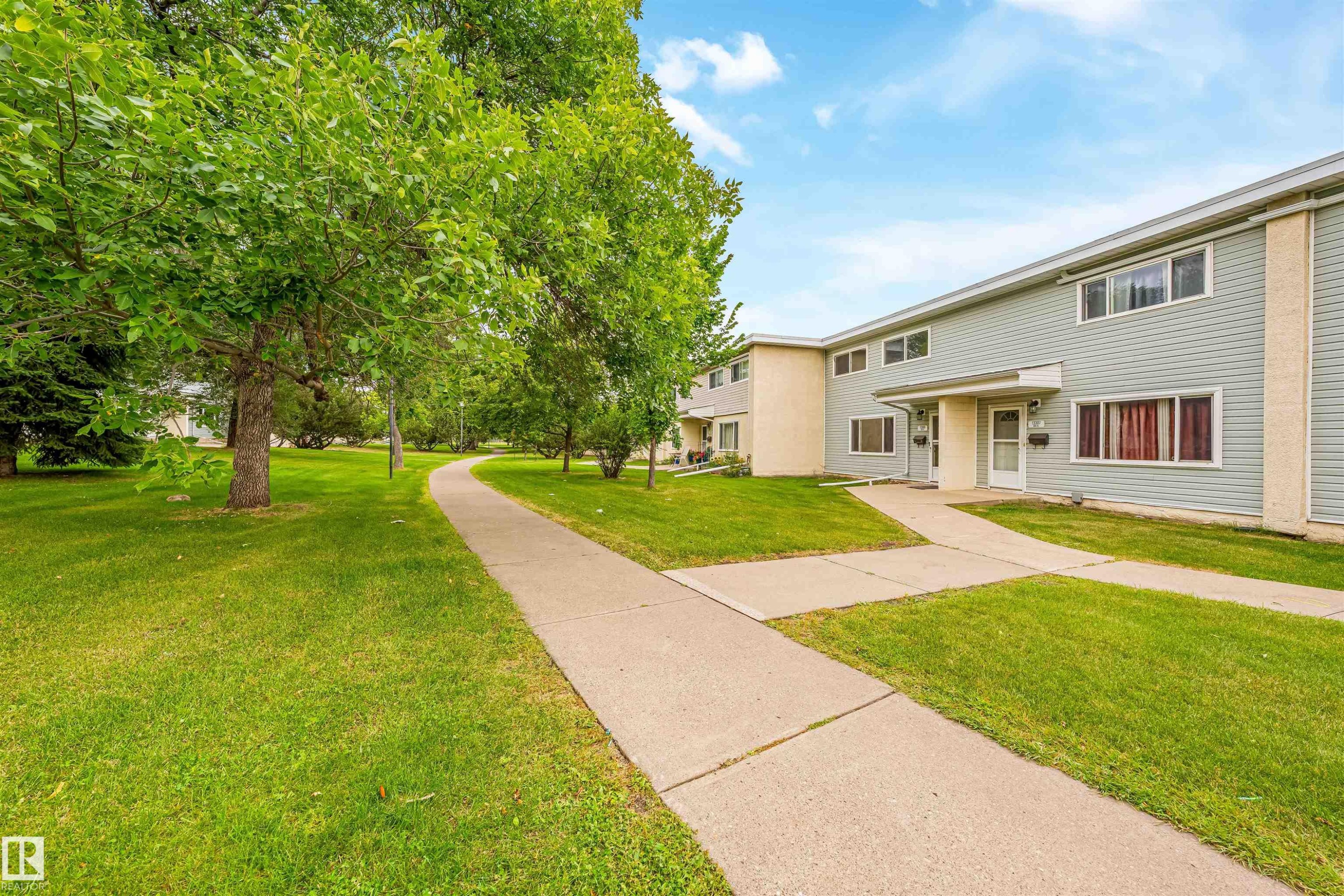 13309 89A Street Nw, Edmonton, AB
