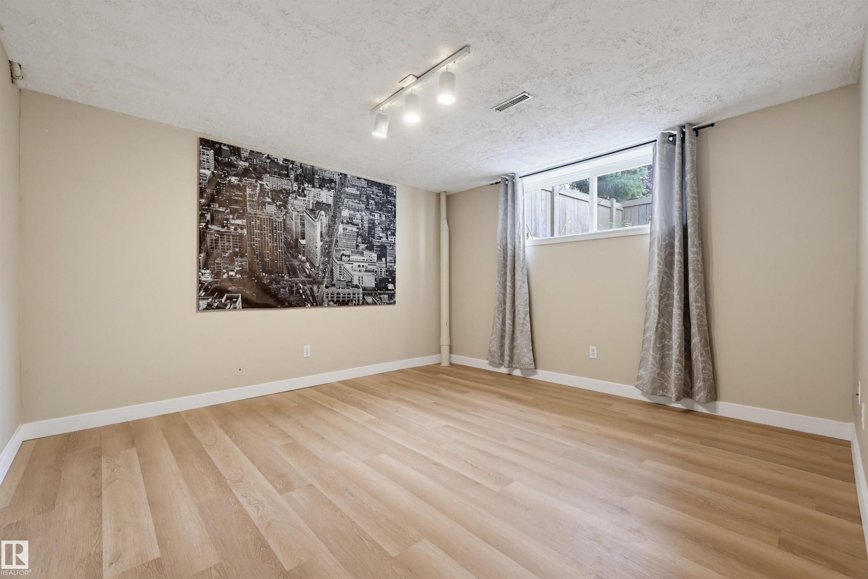 817 Erin Place Nw, Edmonton, AB