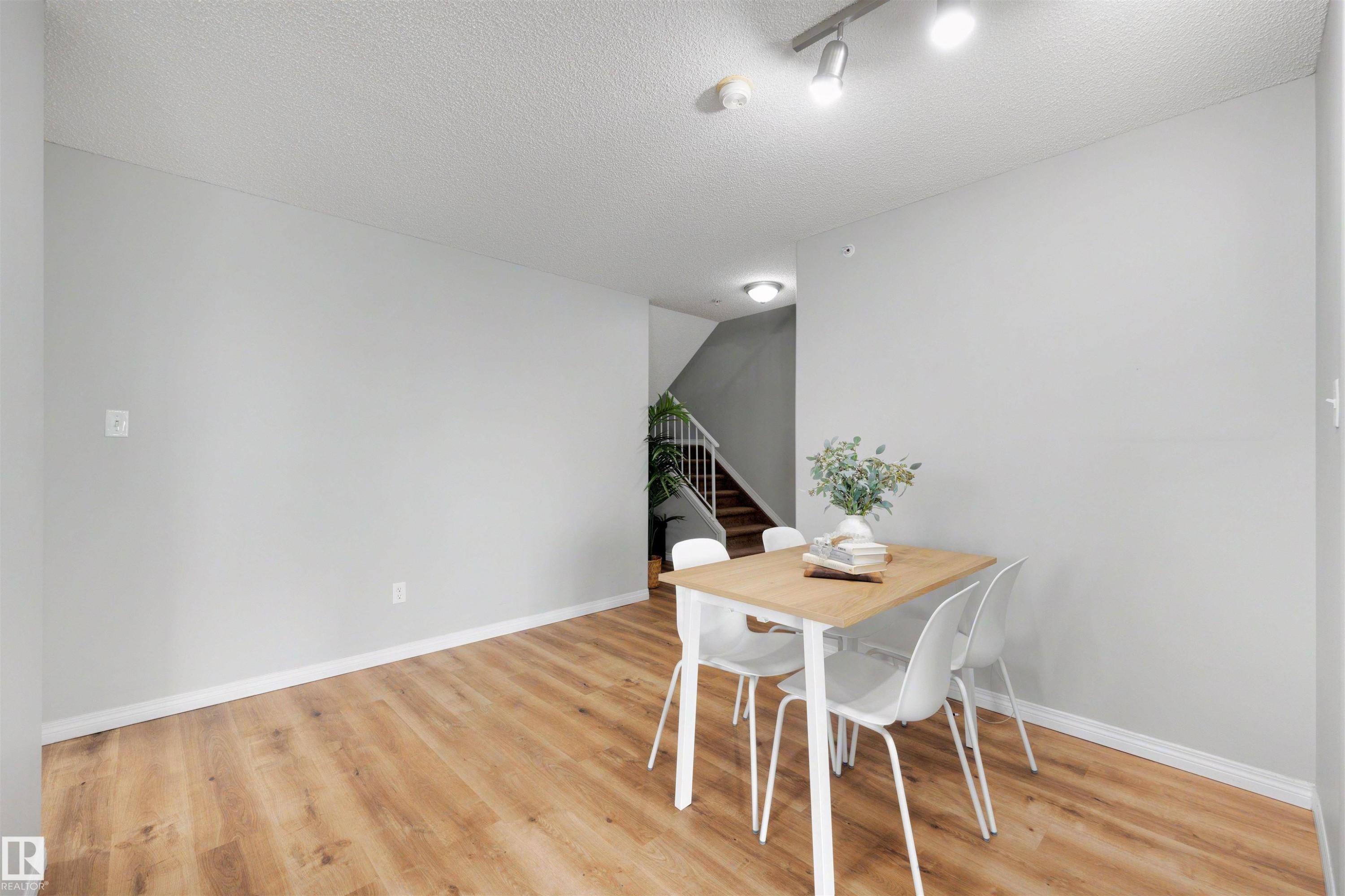 #427 3425 19 St Nw, Edmonton, AB