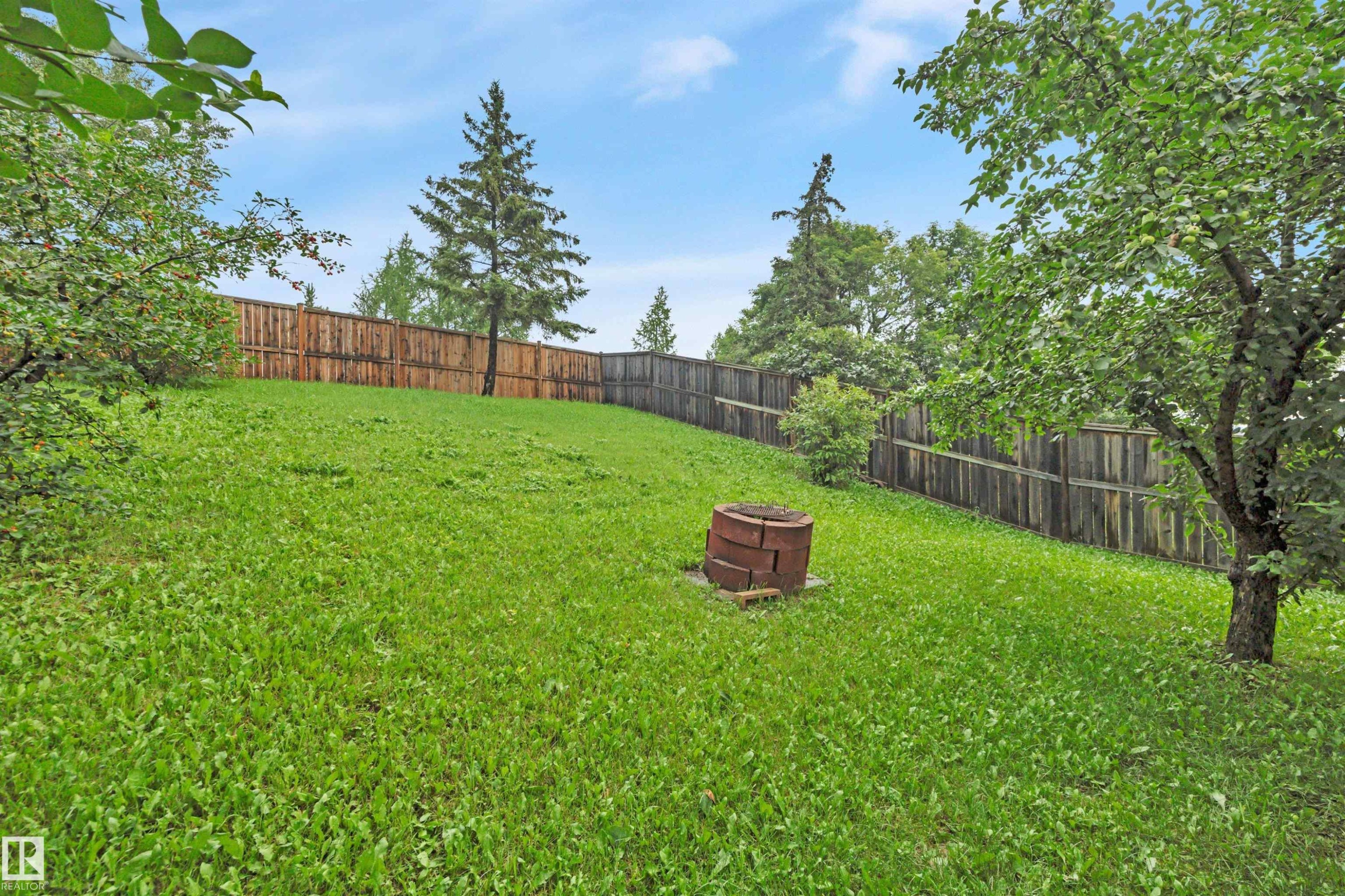 18920 78 Avenue Nw, Edmonton, AB - Outdoor
