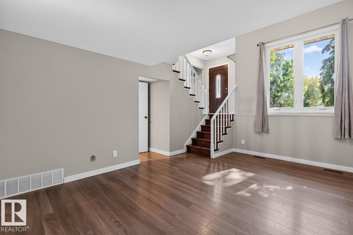 3524 51 Street Nw, Edmonton, AB
