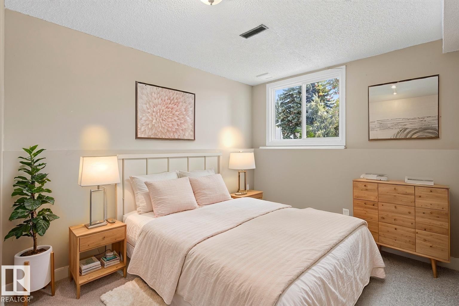 3524 51 Street Nw, Edmonton, AB