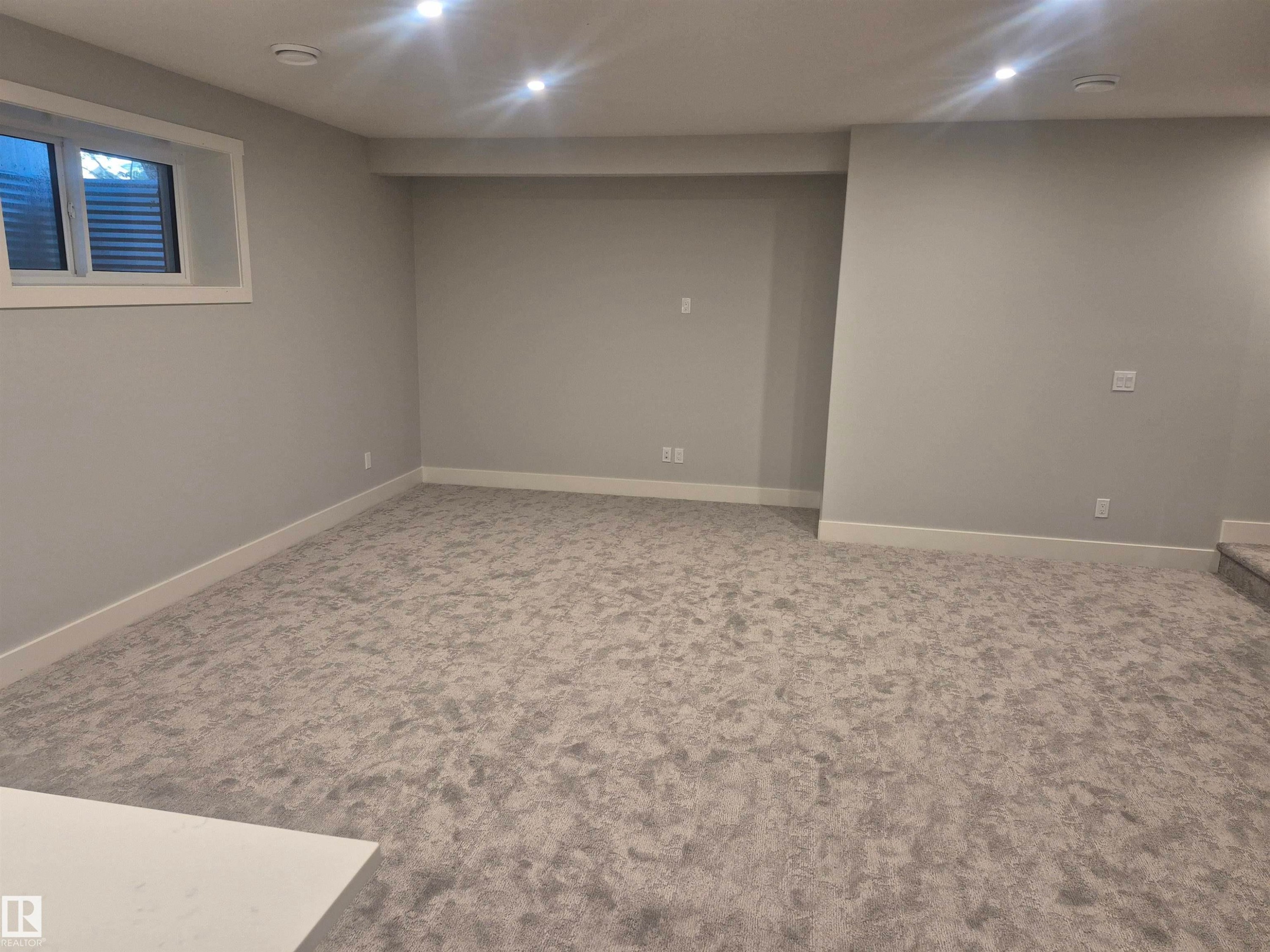 9515 75 Avenue Nw, Edmonton, AB