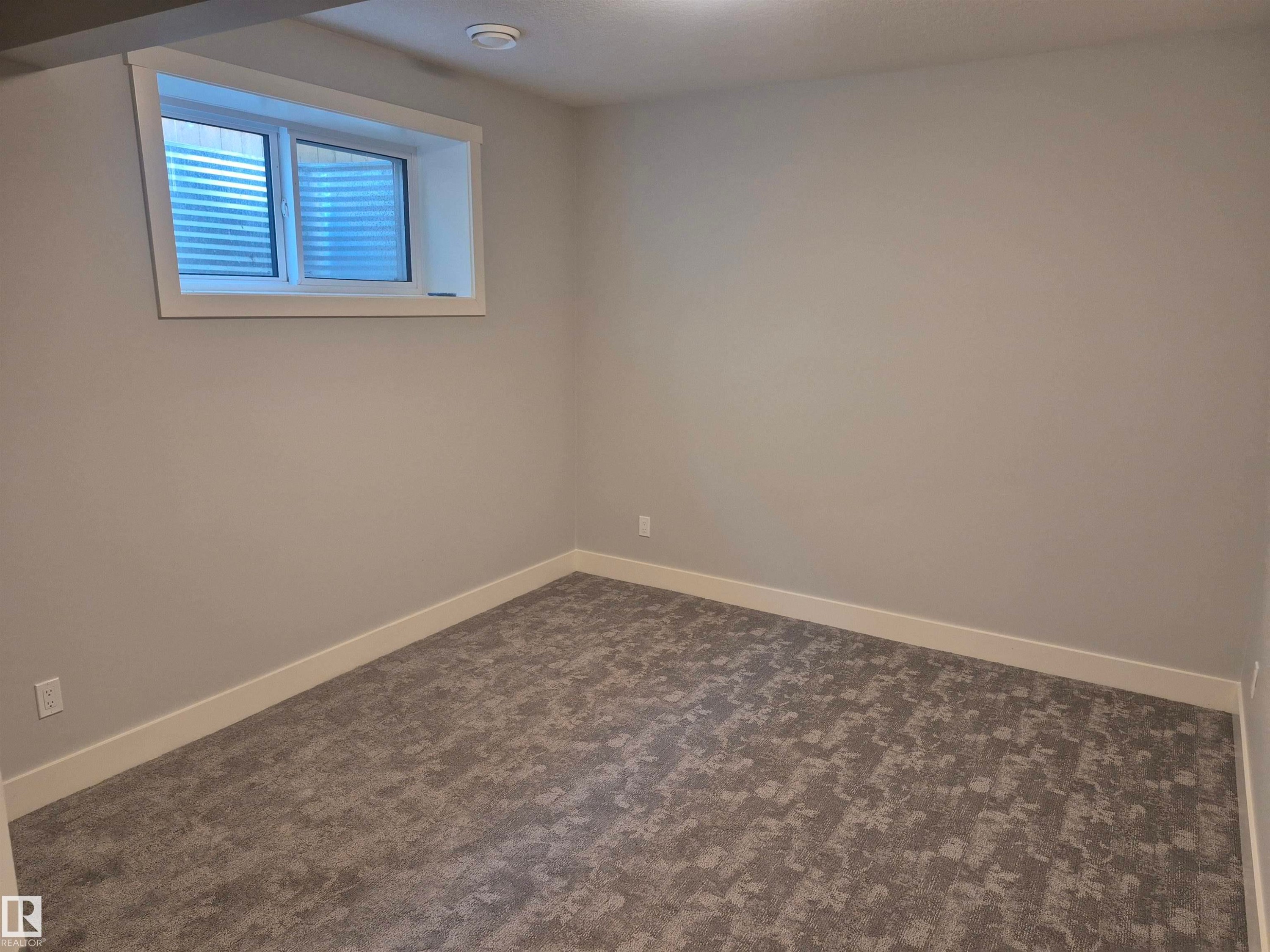 9515 75 Avenue Nw, Edmonton, AB