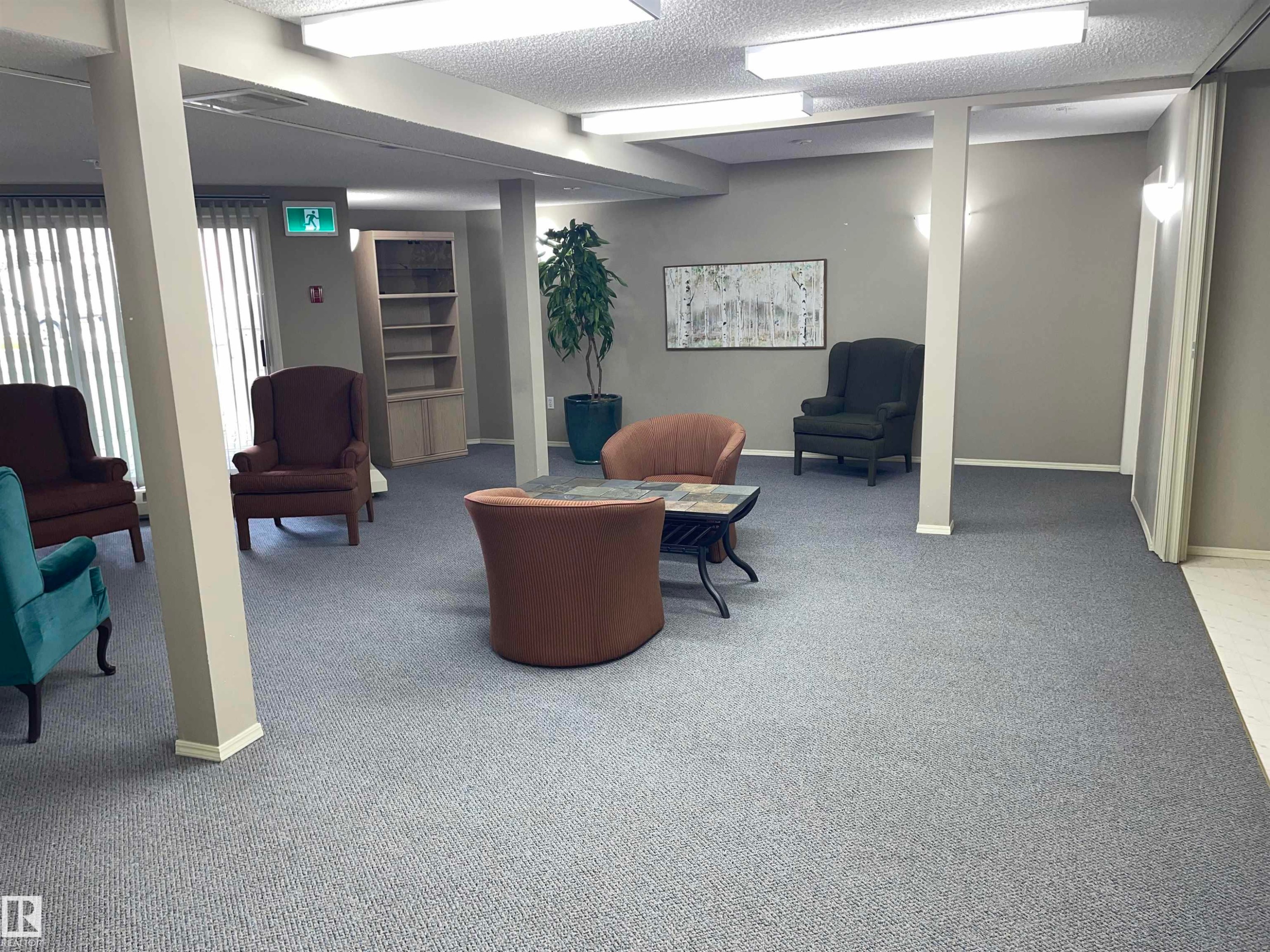 #305 11716 100 Av Nw, Edmonton, AB