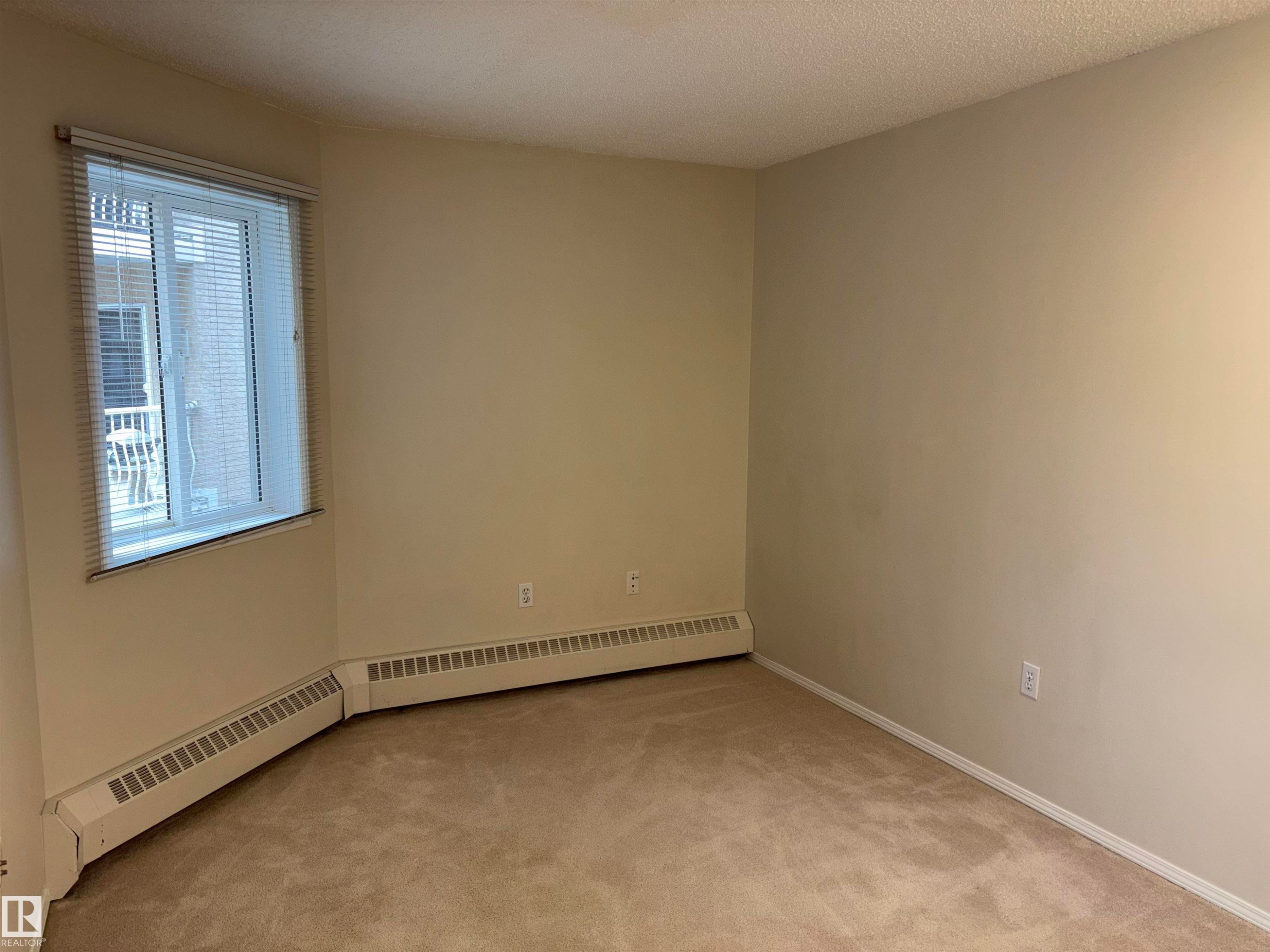 #305 11716 100 Av Nw, Edmonton, AB