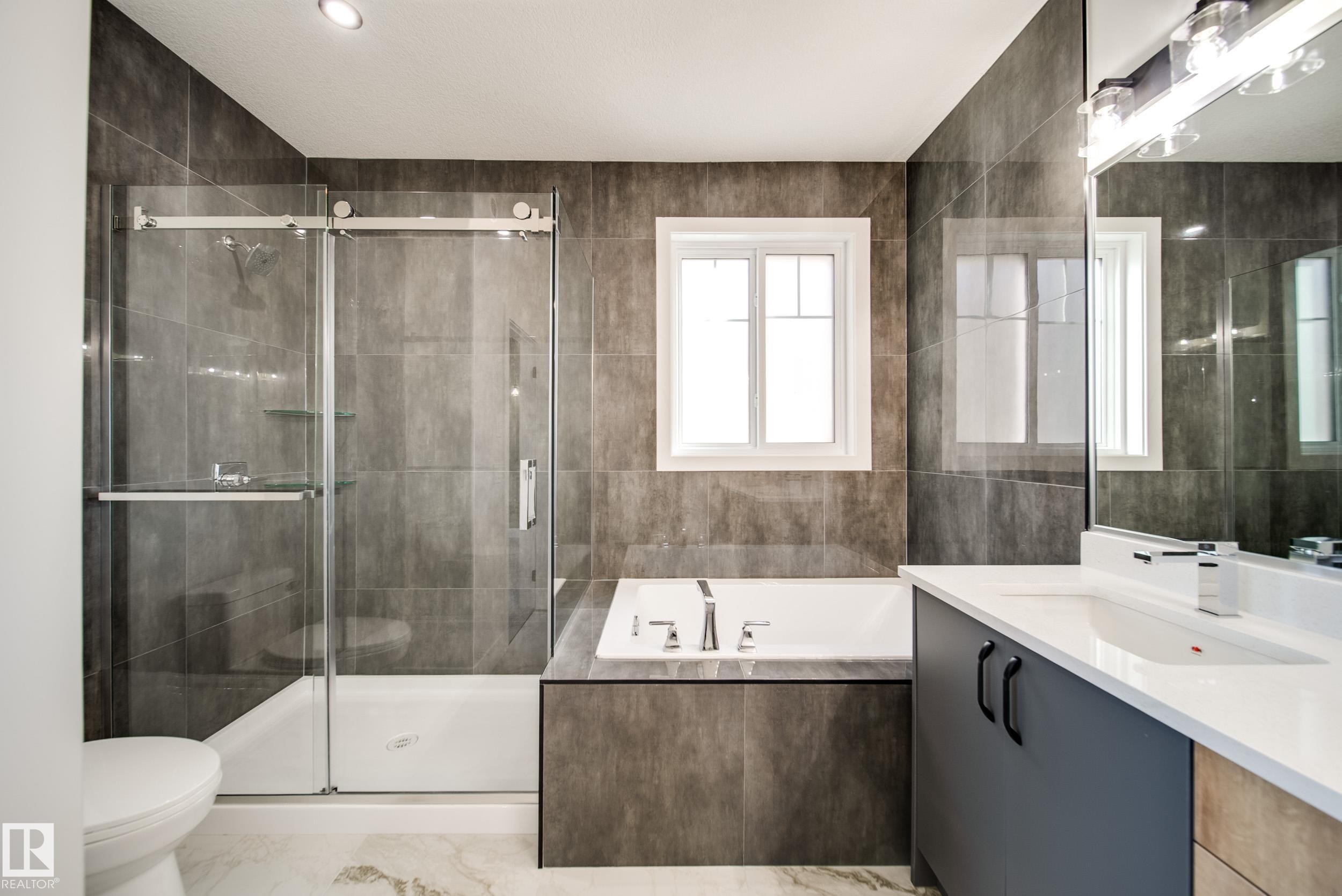 8515 183 Avenue Nw, Edmonton, AB