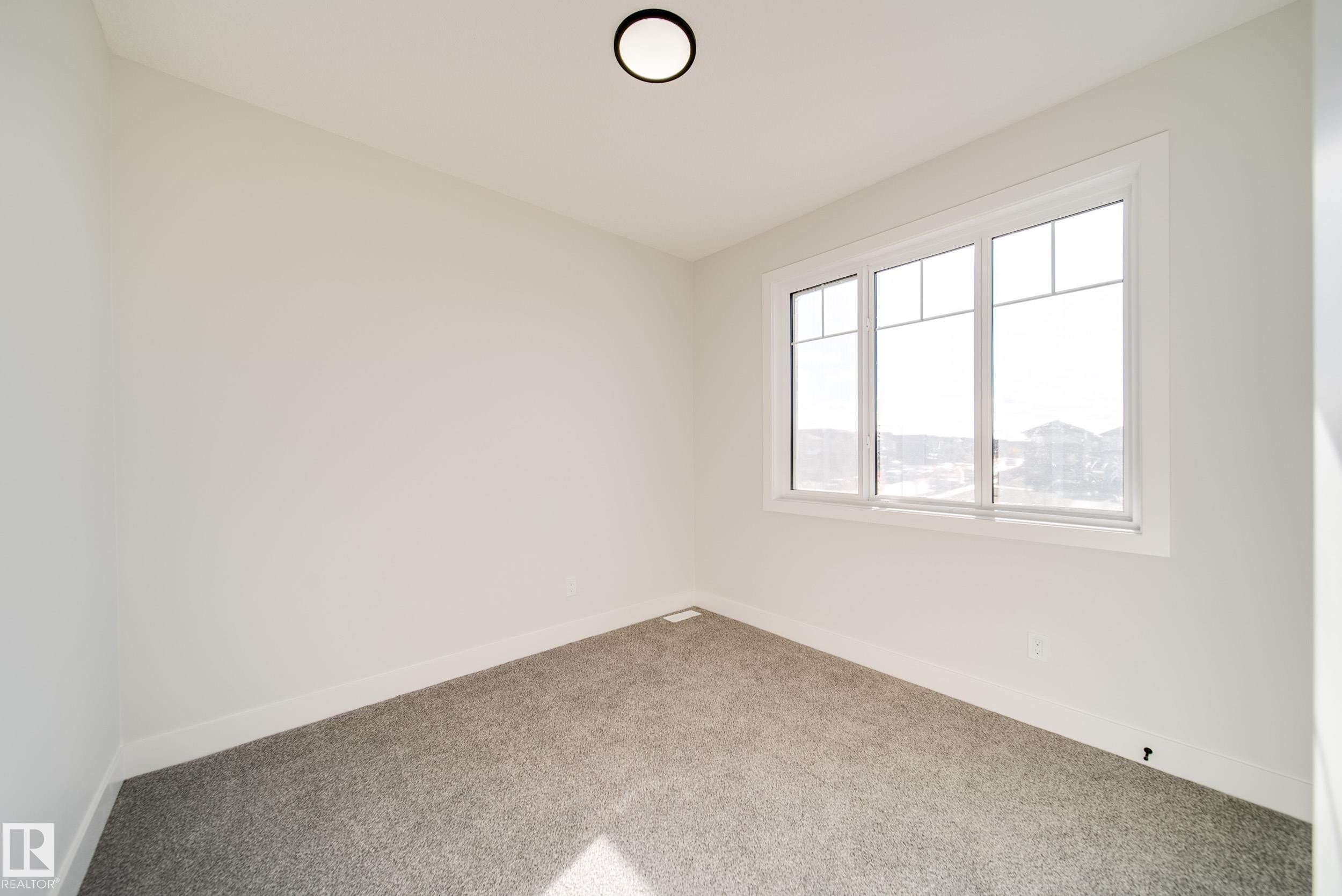 8515 183 Avenue Nw, Edmonton, AB