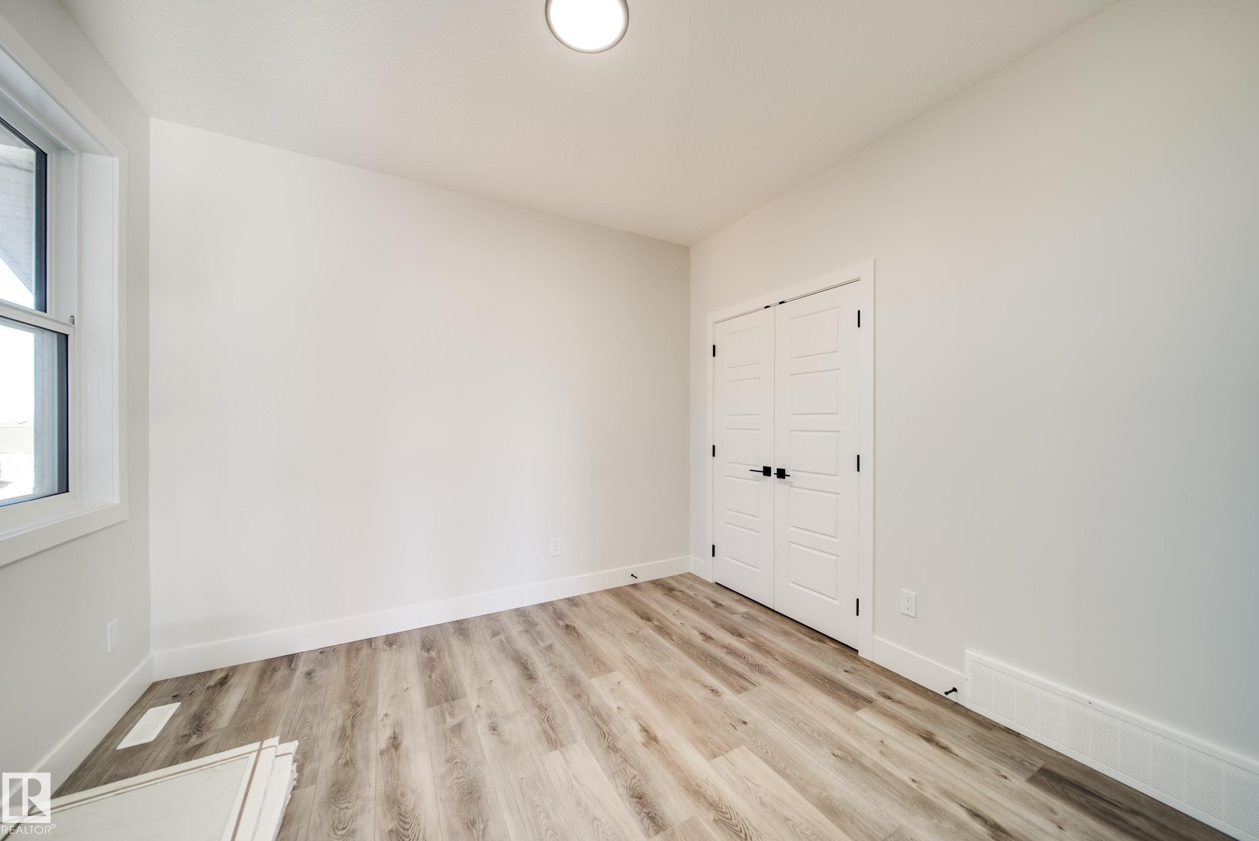 8515 183 Avenue Nw, Edmonton, AB