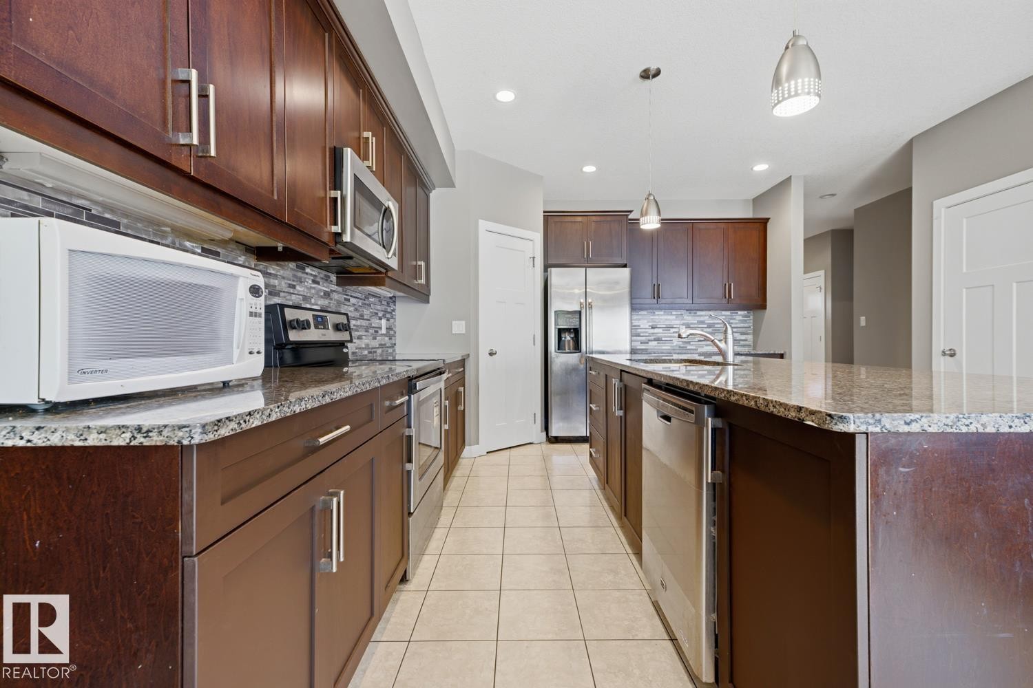 11827 56 Street Nw, Edmonton, AB