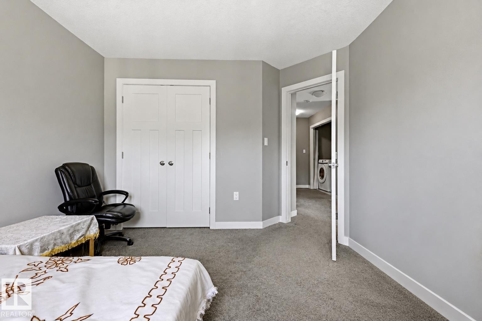 11827 56 Street Nw, Edmonton, AB