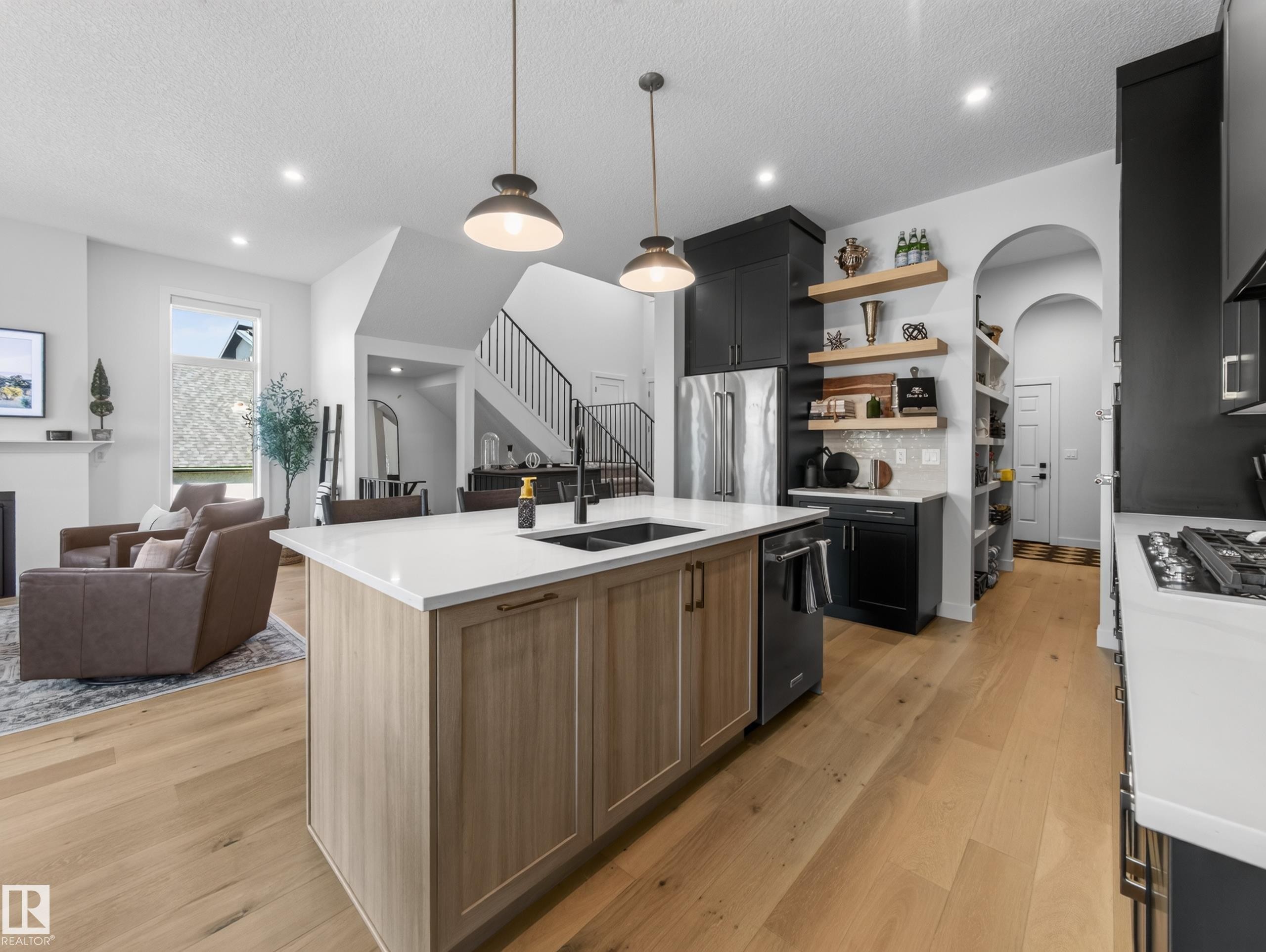 9624 99A Street Nw, Edmonton, AB