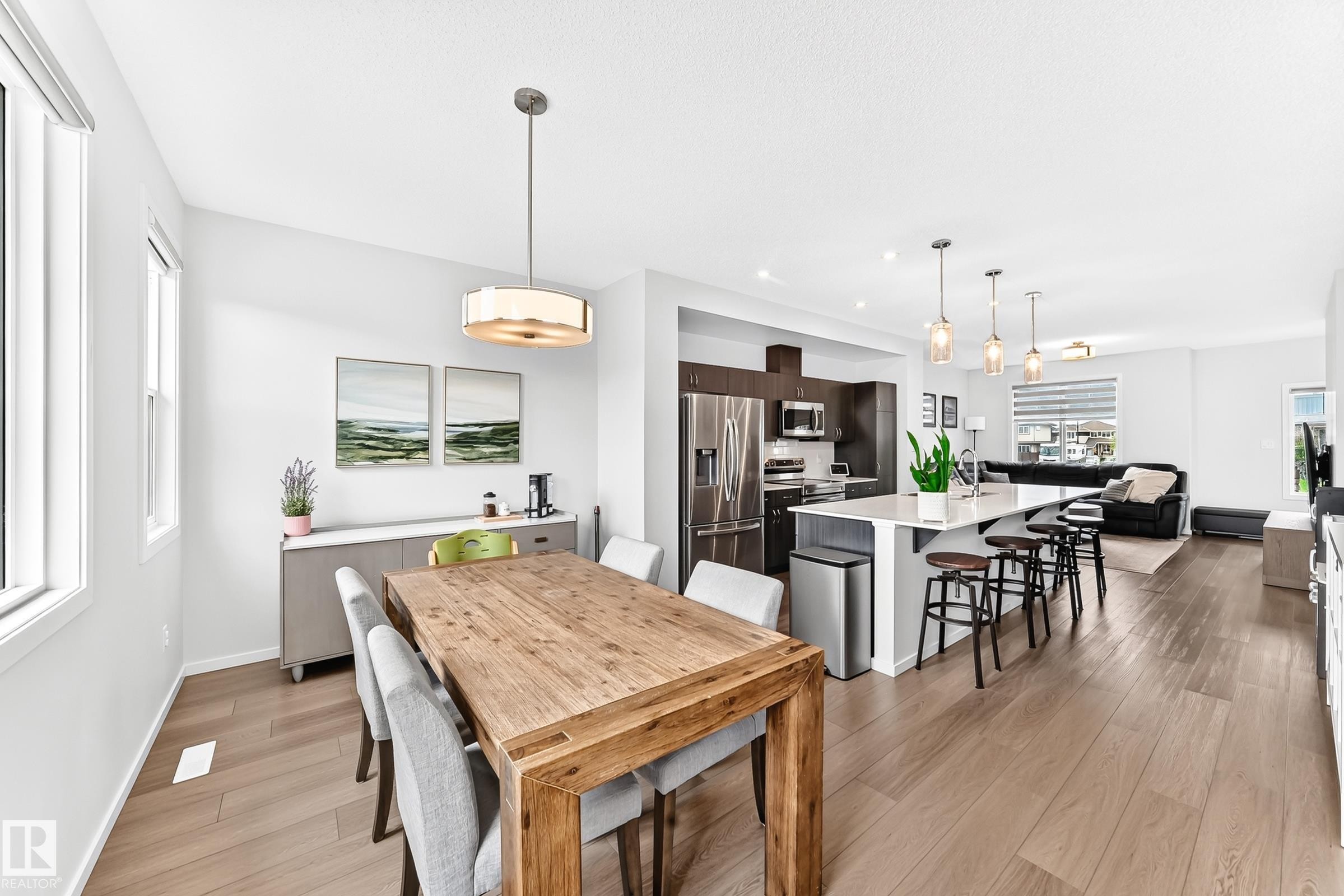 5233 22 Avenue Sw, Edmonton, AB