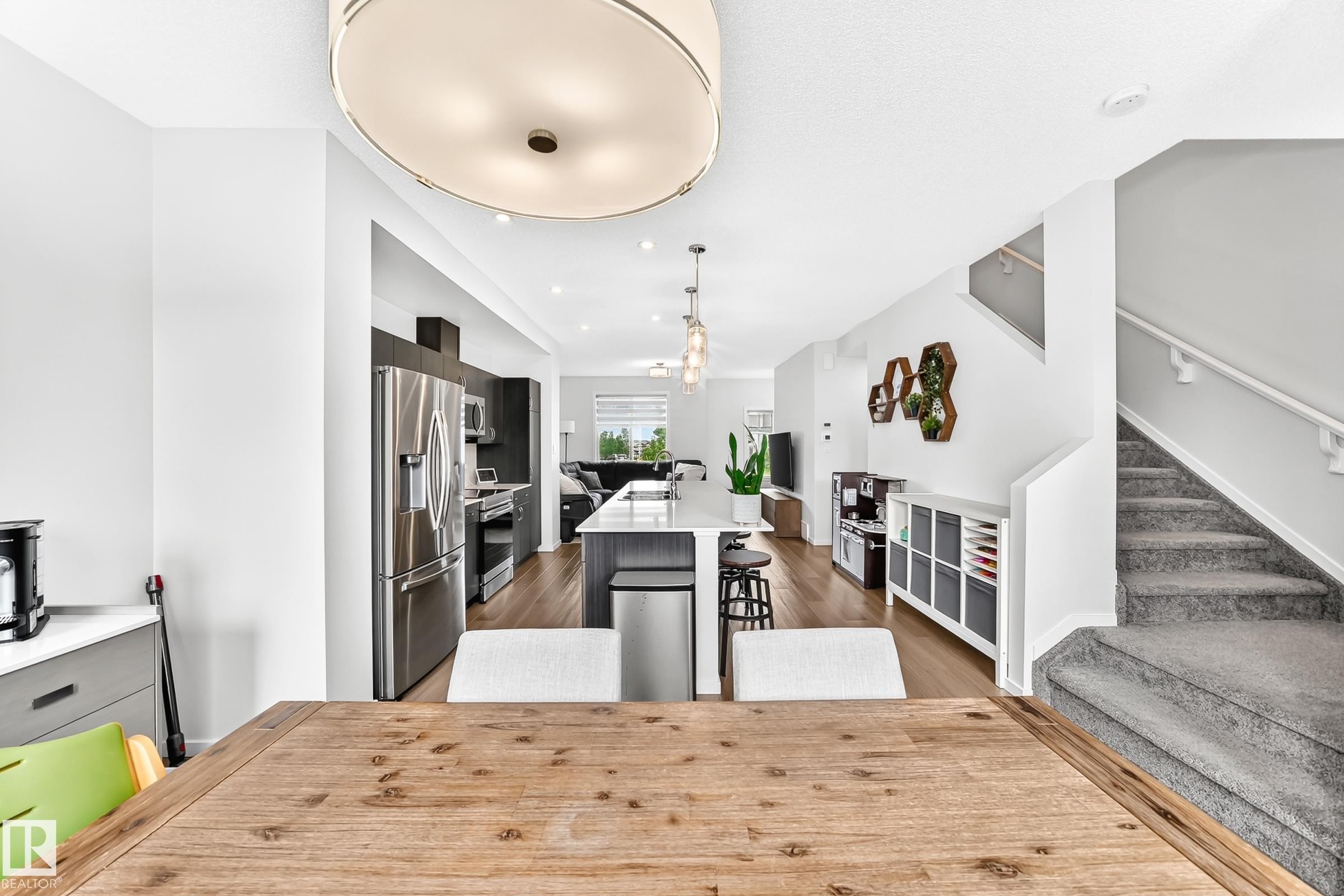 5233 22 Avenue Sw, Edmonton, AB
