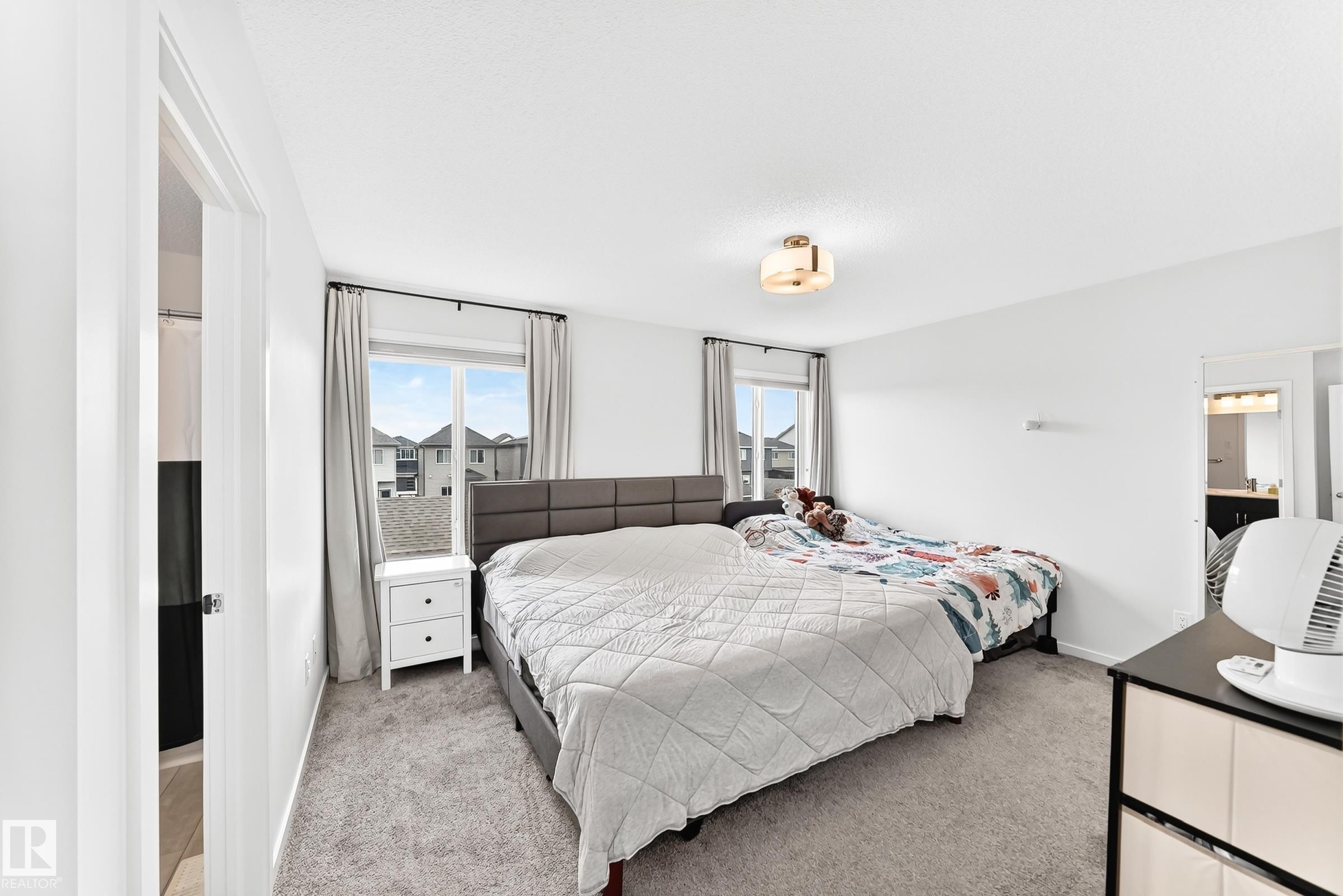 5233 22 Avenue Sw, Edmonton, AB