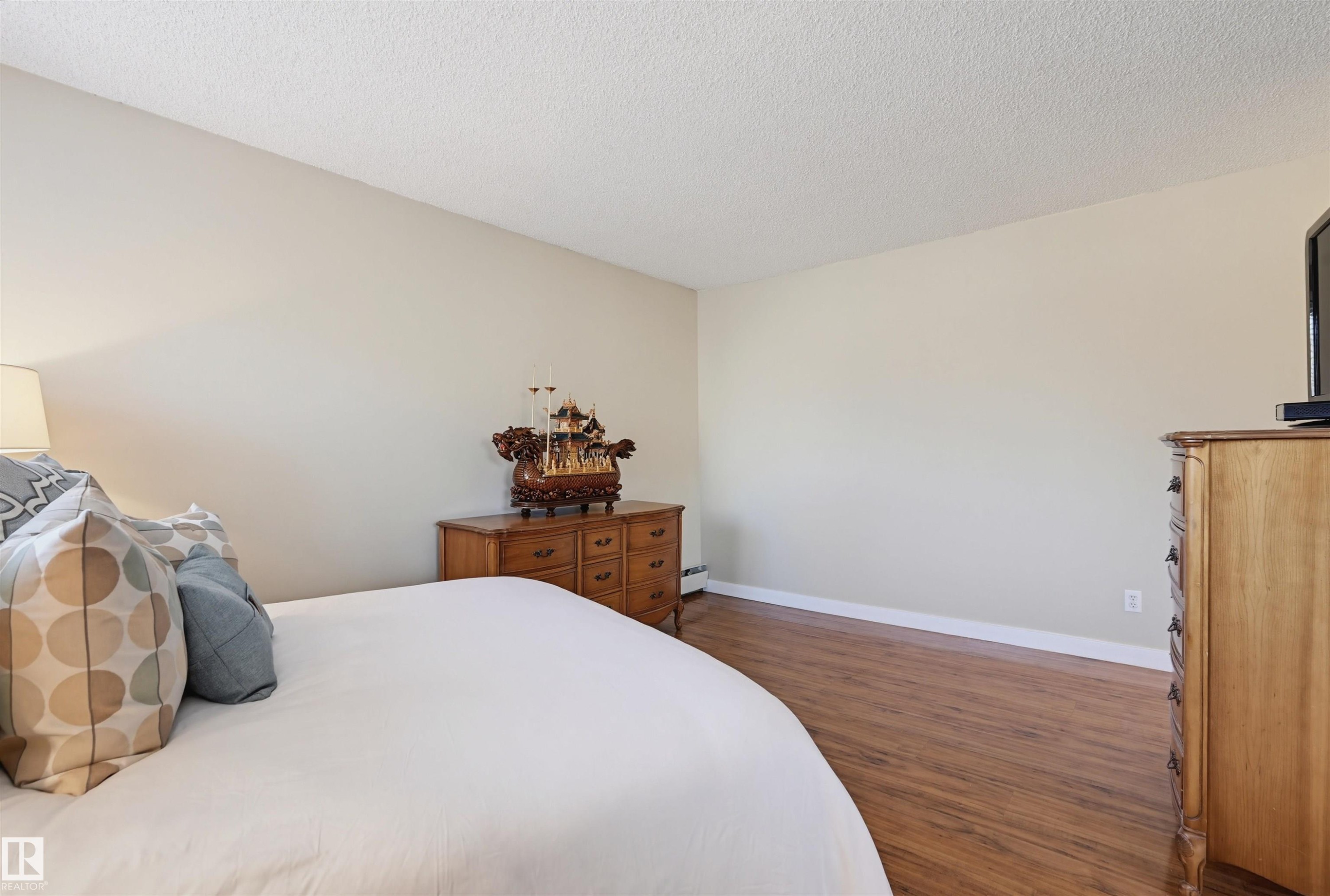 #403 10171 119 St Nw, Edmonton, AB