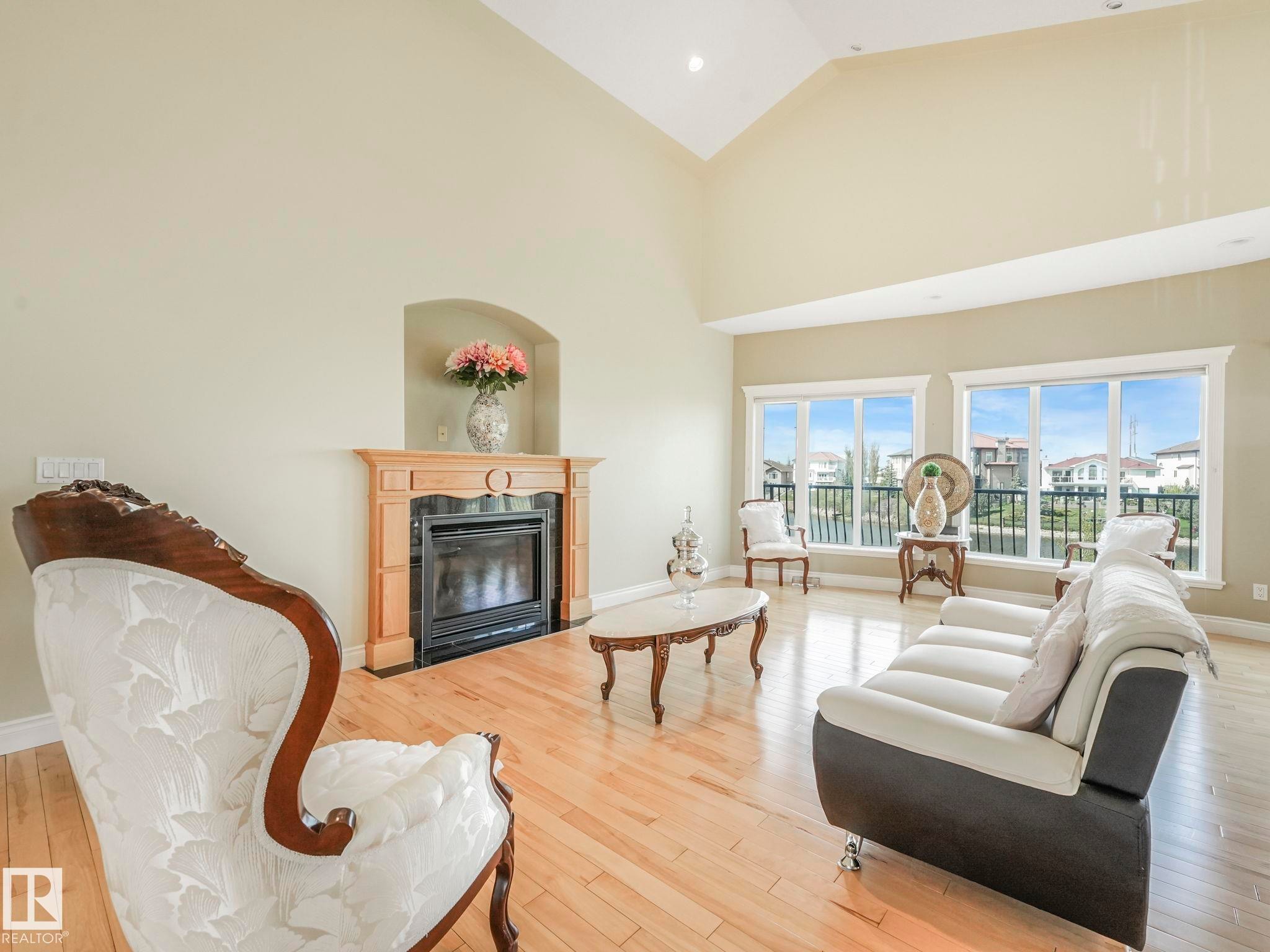 7504 161A Avenue Nw, Edmonton, AB - Indoor Photo Showing Living Room With Fireplace