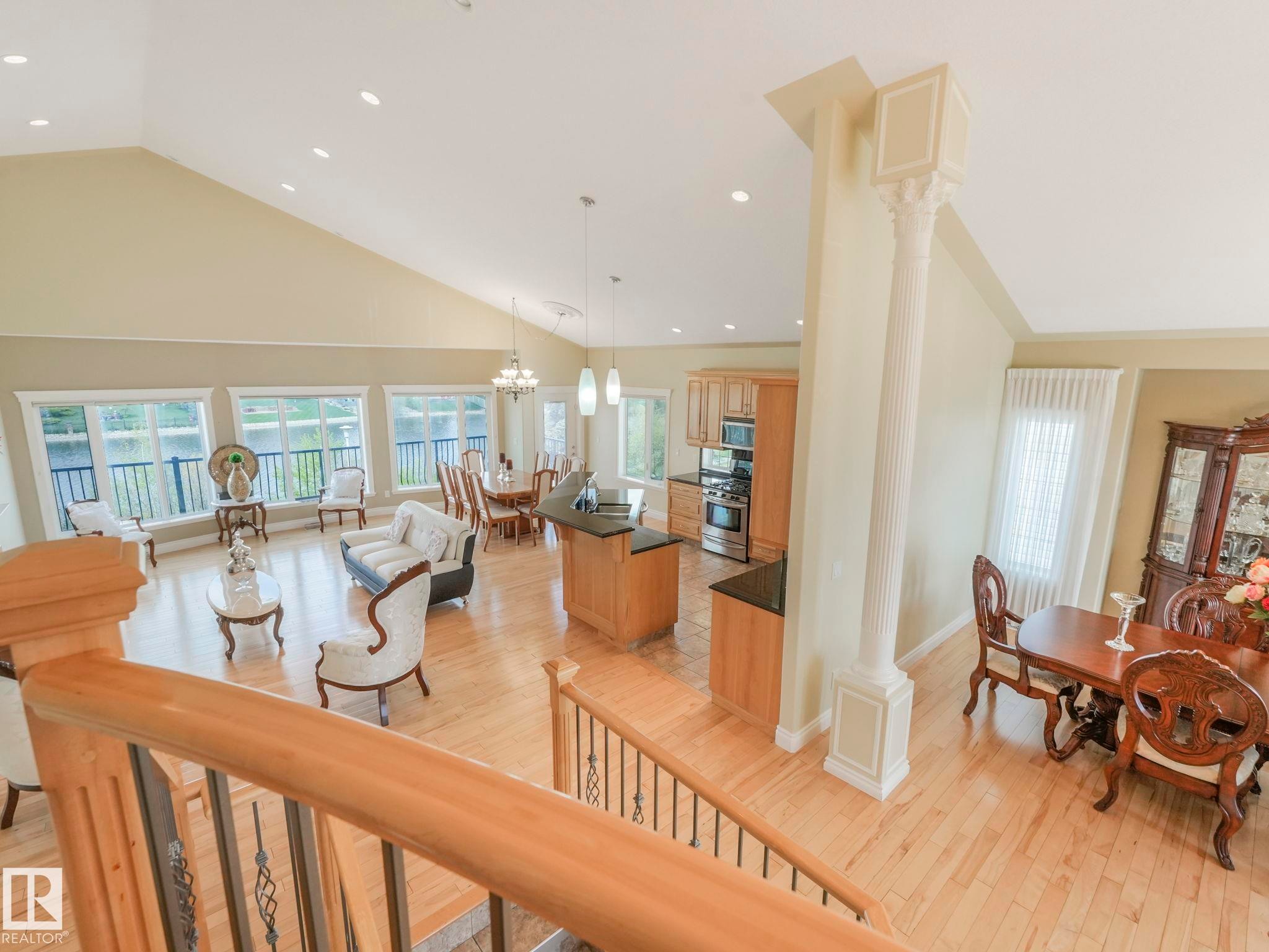 7504 161A Avenue Nw, Edmonton, AB - Indoor