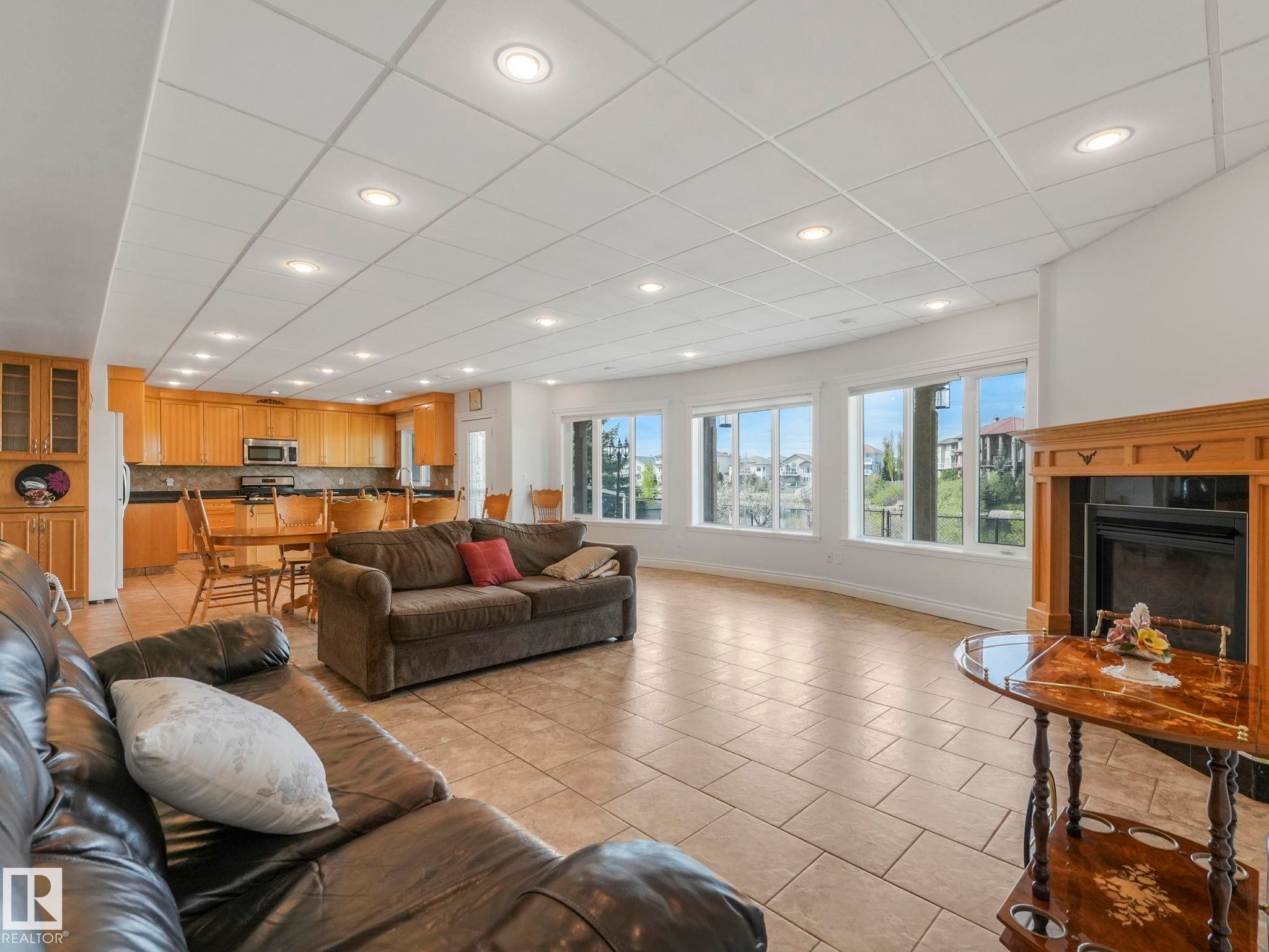 7504 161A Avenue Nw, Edmonton, AB - Indoor Photo Showing Living Room With Fireplace